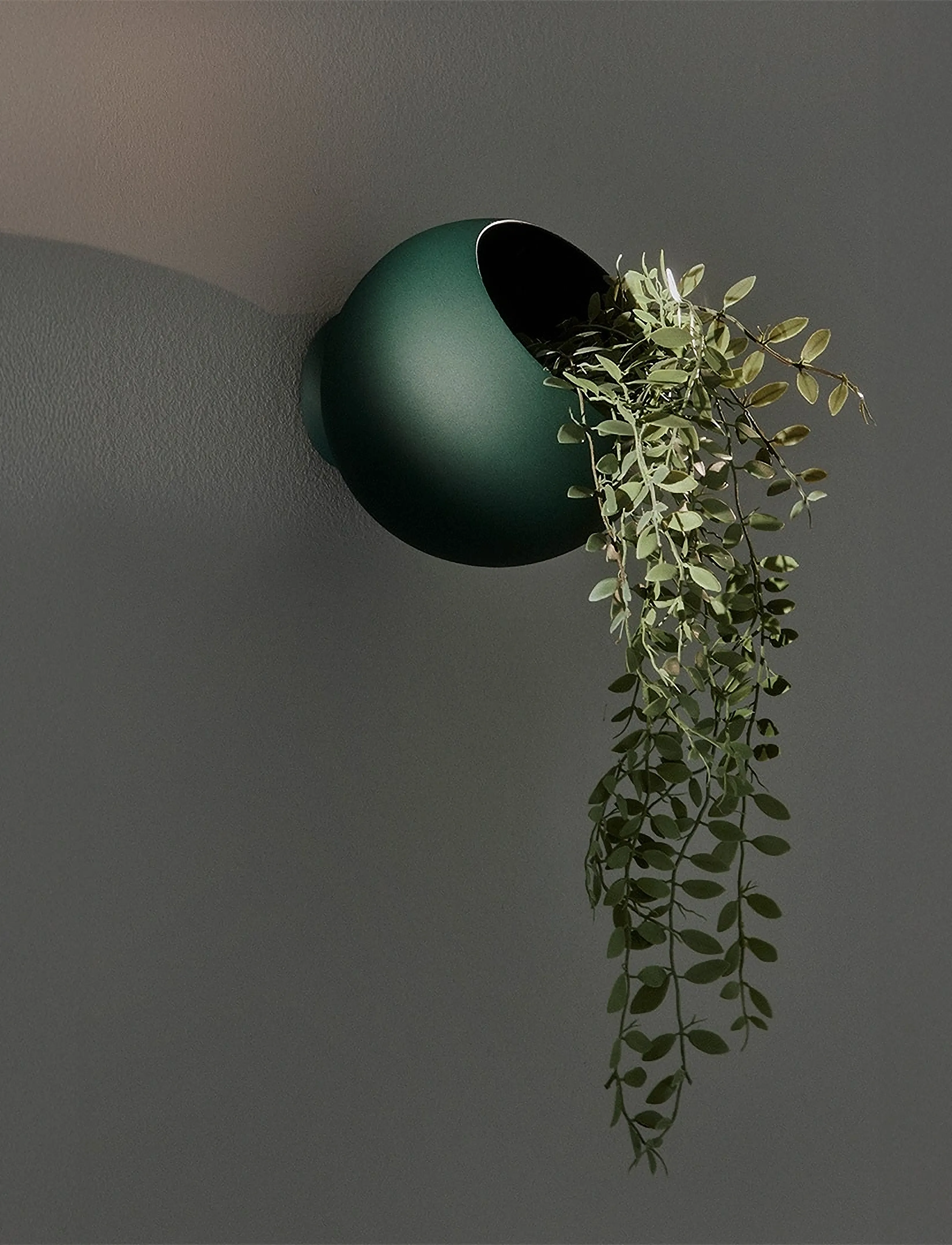 AYTM Globe Vægblomsterpotte, 17X15.4 cm, Decoration, Grün - Flower Pots, Homeware