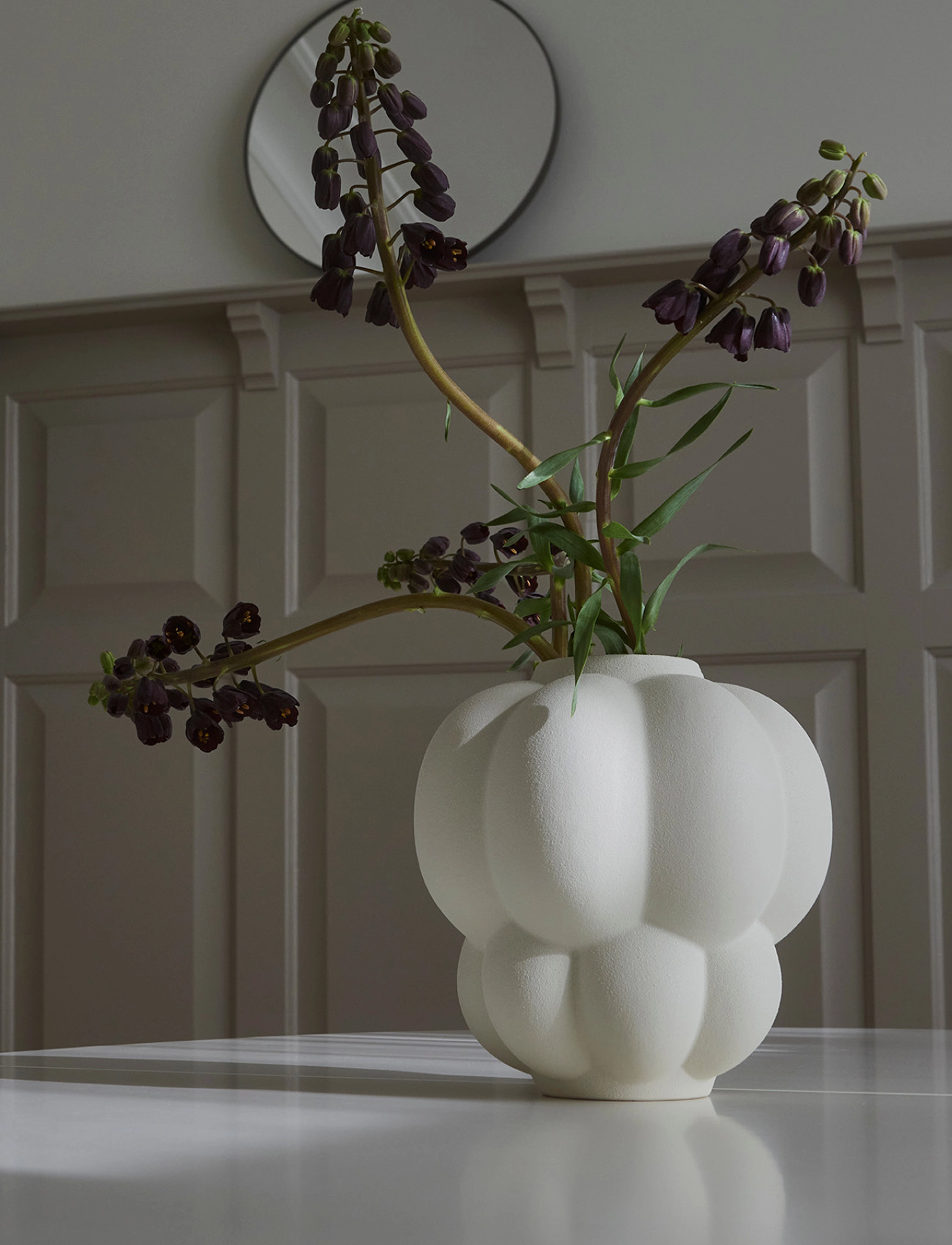AYTM Uva Vase, Ø26XH28 cm, Vases, Creme - Big Homeware