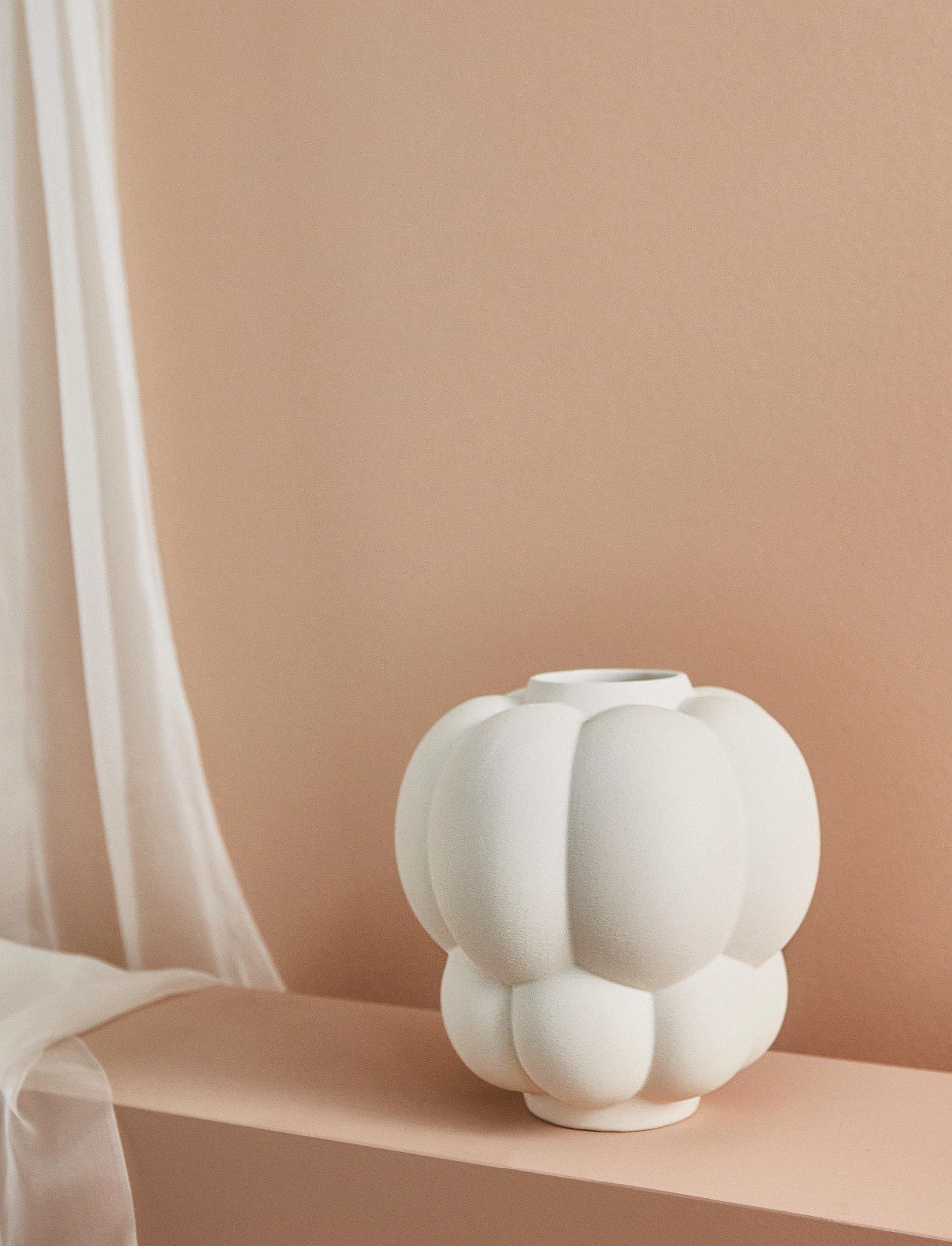 AYTM Uva Vase, Ø32XH35 cm, Cream, Vaser > Store Vaser, Unisex