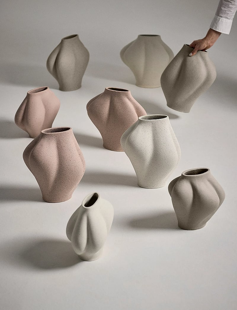 AYTM - SALTARE vase small - vasen - light sand - 2