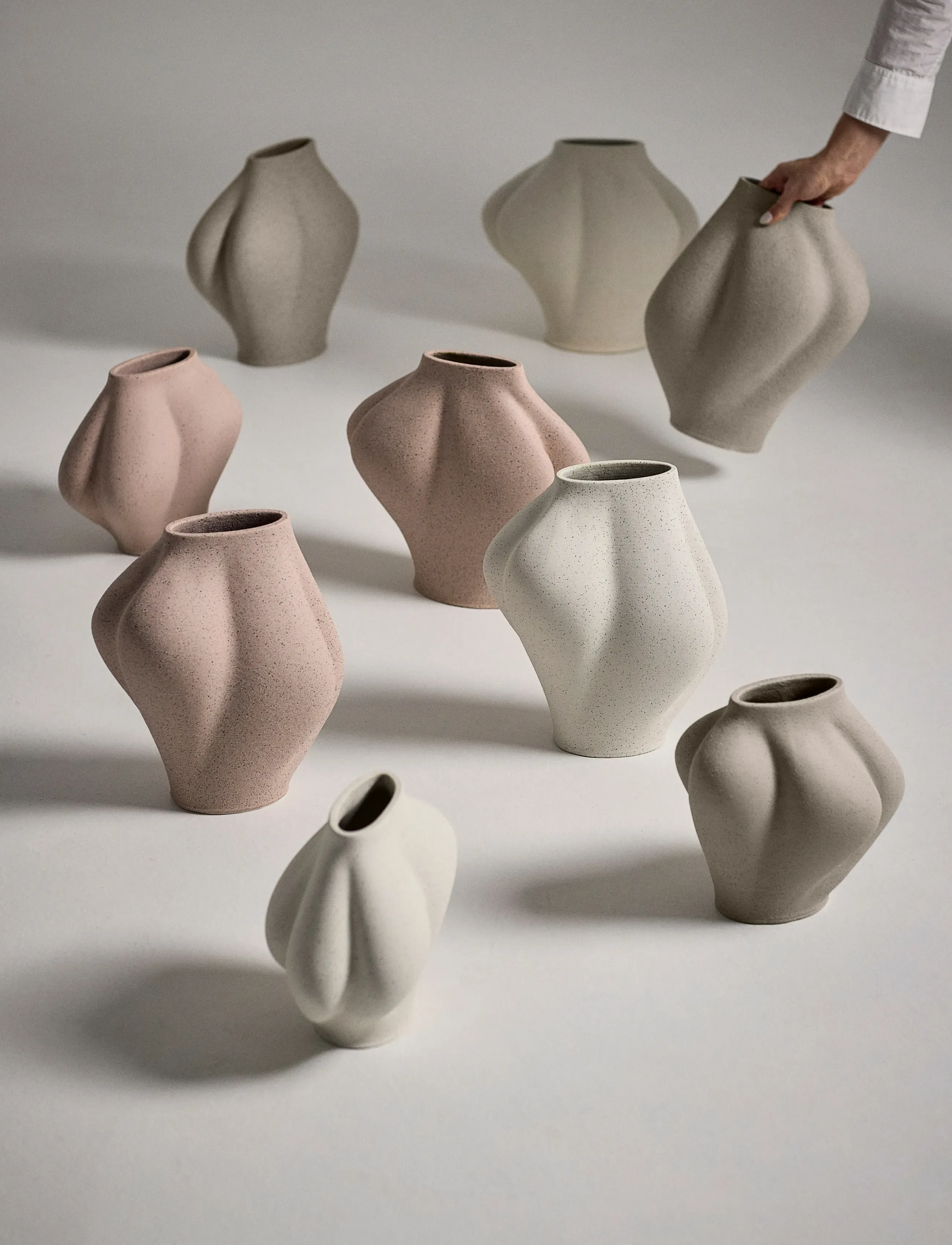 AYTM - SALTARE vase small - vaasid - light sand - 2