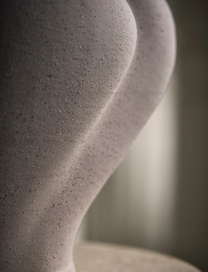 AYTM - SALTARE vase small - vasen - light sand - 3