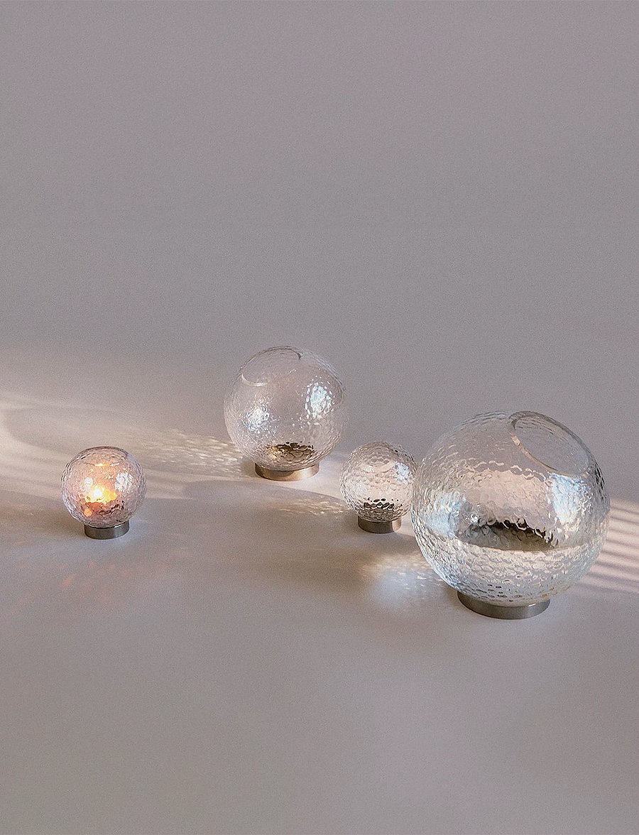 AYTM - GLOBE BUBBLES vase w. stand - vasen - clear - 0