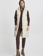 b.young - BYBOMINA WAISTCOAT 6 - dunveste - birch - 2