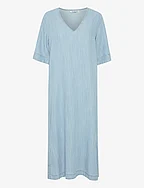 BYLANA VNECK DRESS 2 - - LIGTH BLUE DENIM