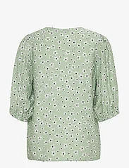 b.young - BYIBANO V BLOUSE - - lyhythihaiset puserot - fair green flowers mix - 2