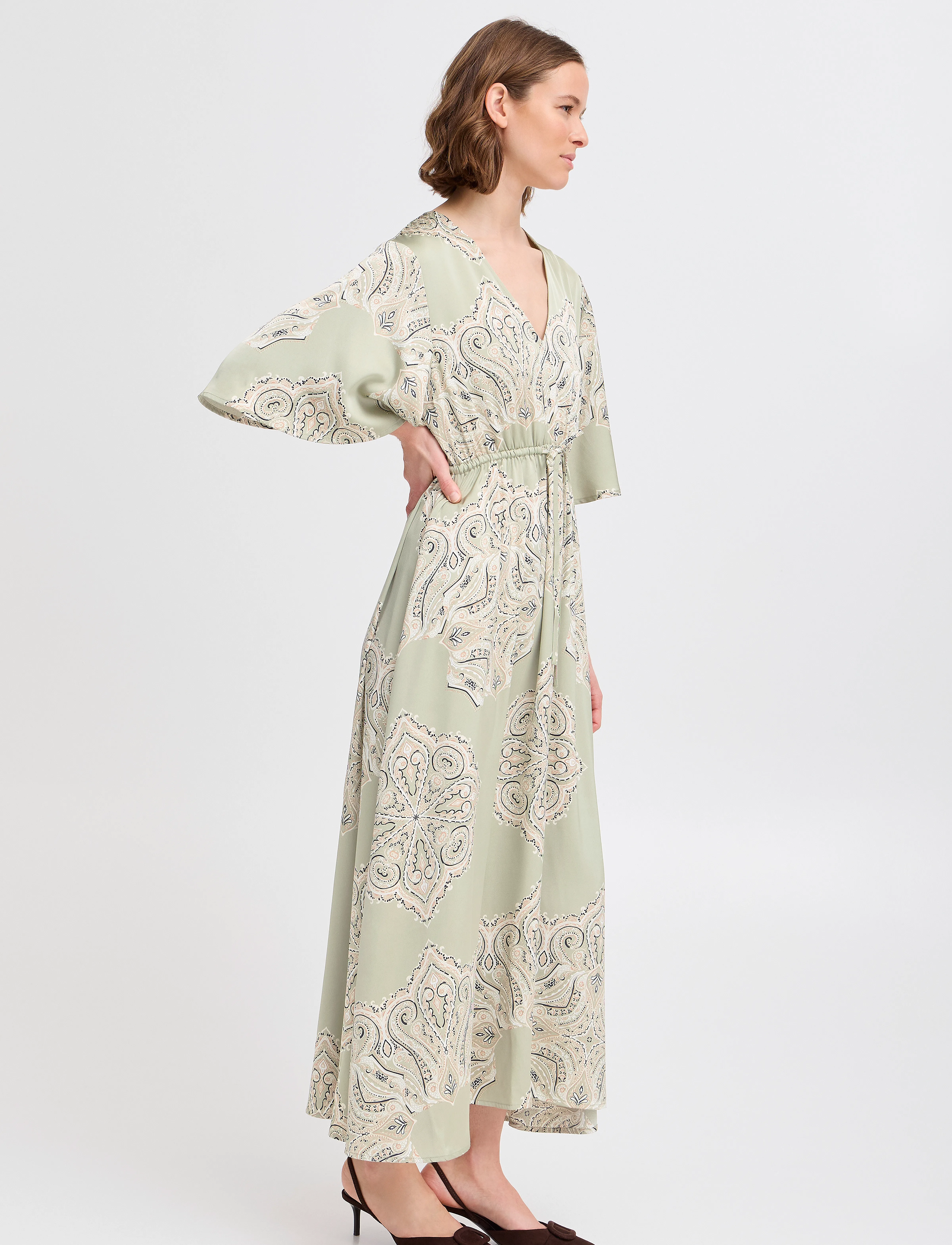b.young - BYJANNIKE DRESS - - sommerkleider - tea paisley mix - 4