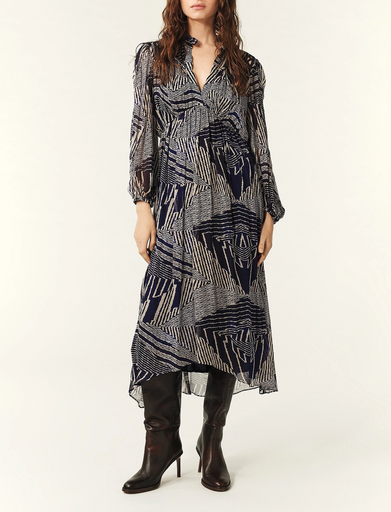DRESS ANTAL