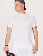 Babolat - PLAY CREW NECK TEE MEN - short-sleeved t-shirts - 1000 white/white - 2