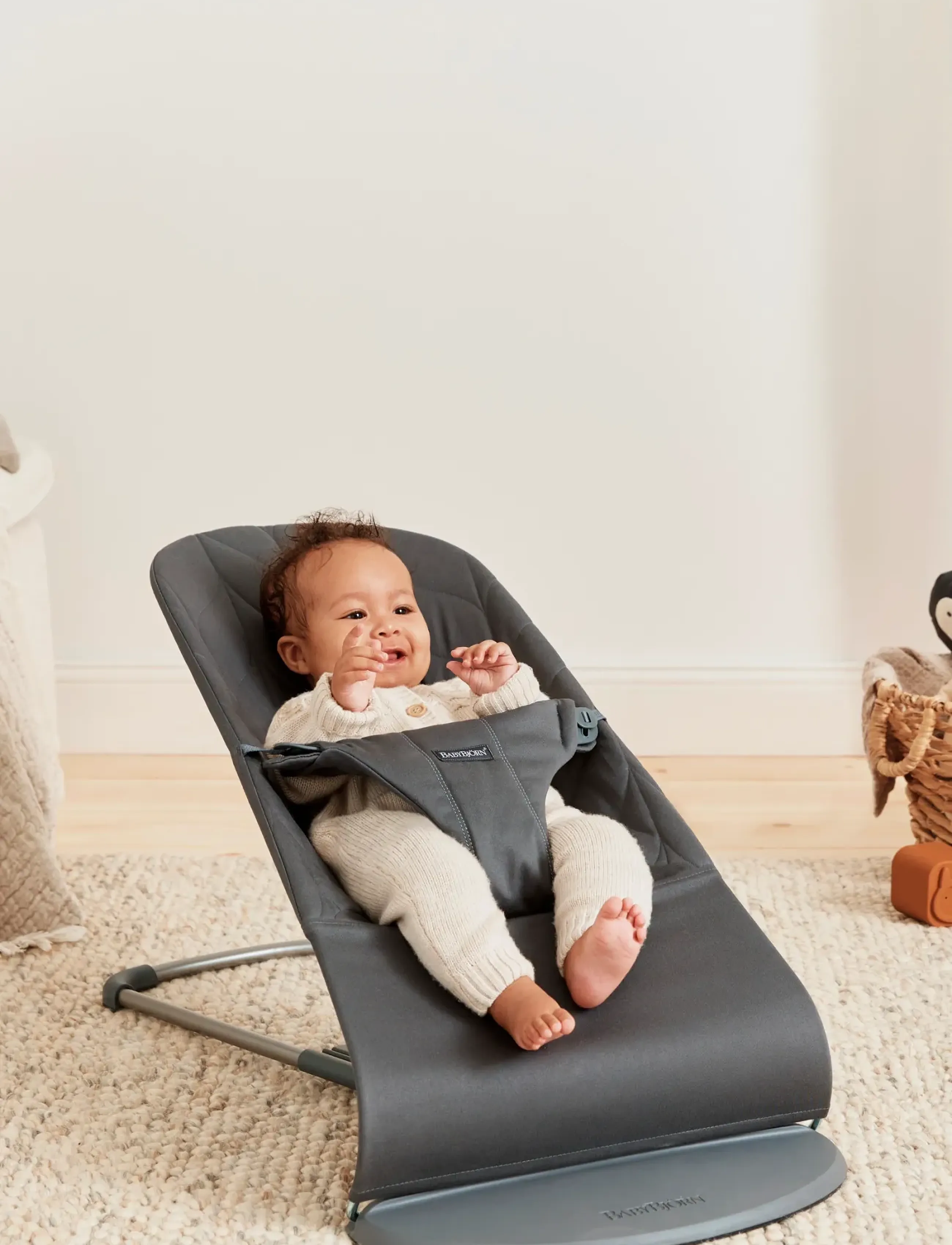 BabyBjörn Bouncer Bliss, Woven, Petal Quilt, Anthracite, One Size, Baby Nursery, Grau - Bouncers, Kinder