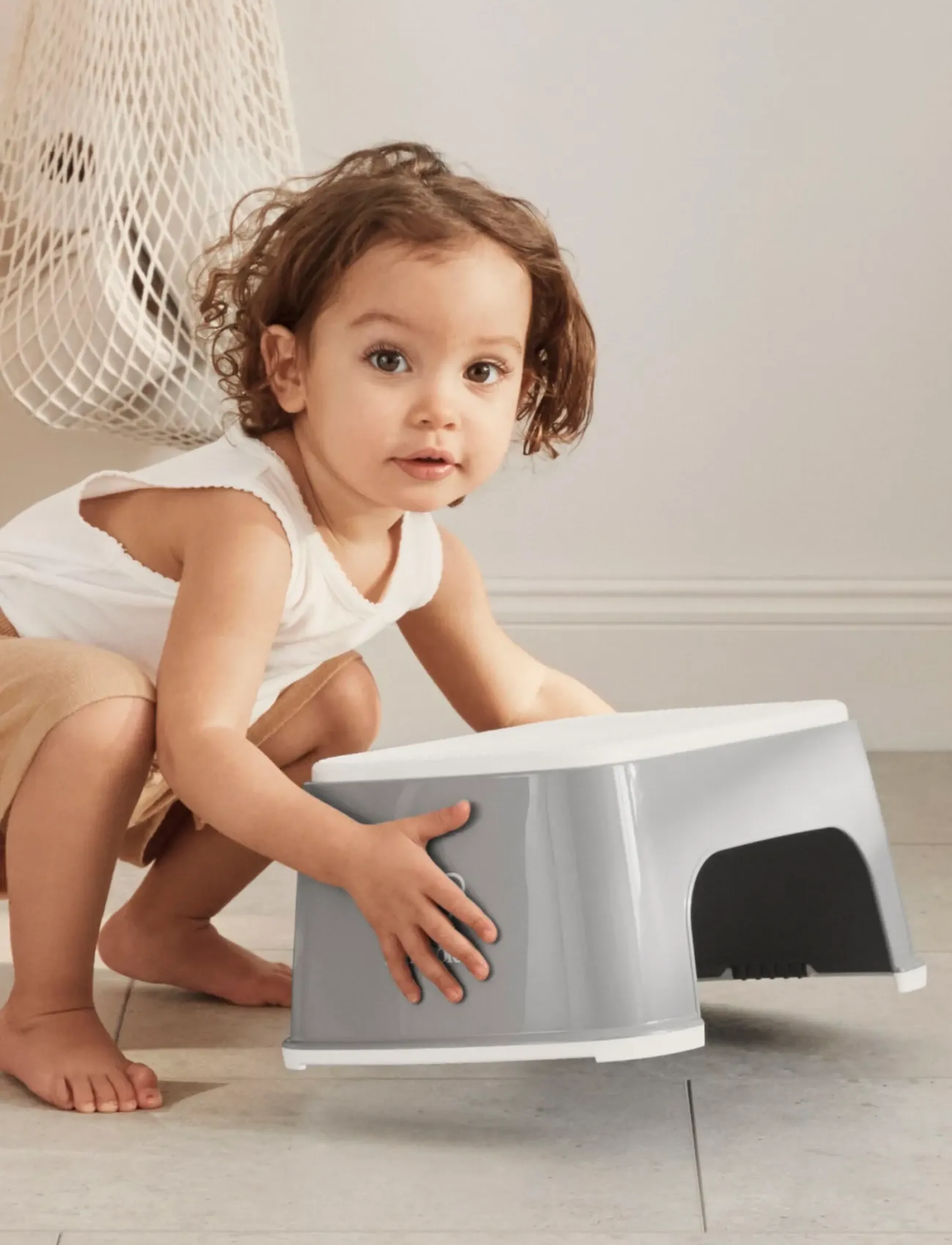 BabyBjörn - BabyBjörn Step Stool, Grey/White - skammel - grey/white - 3