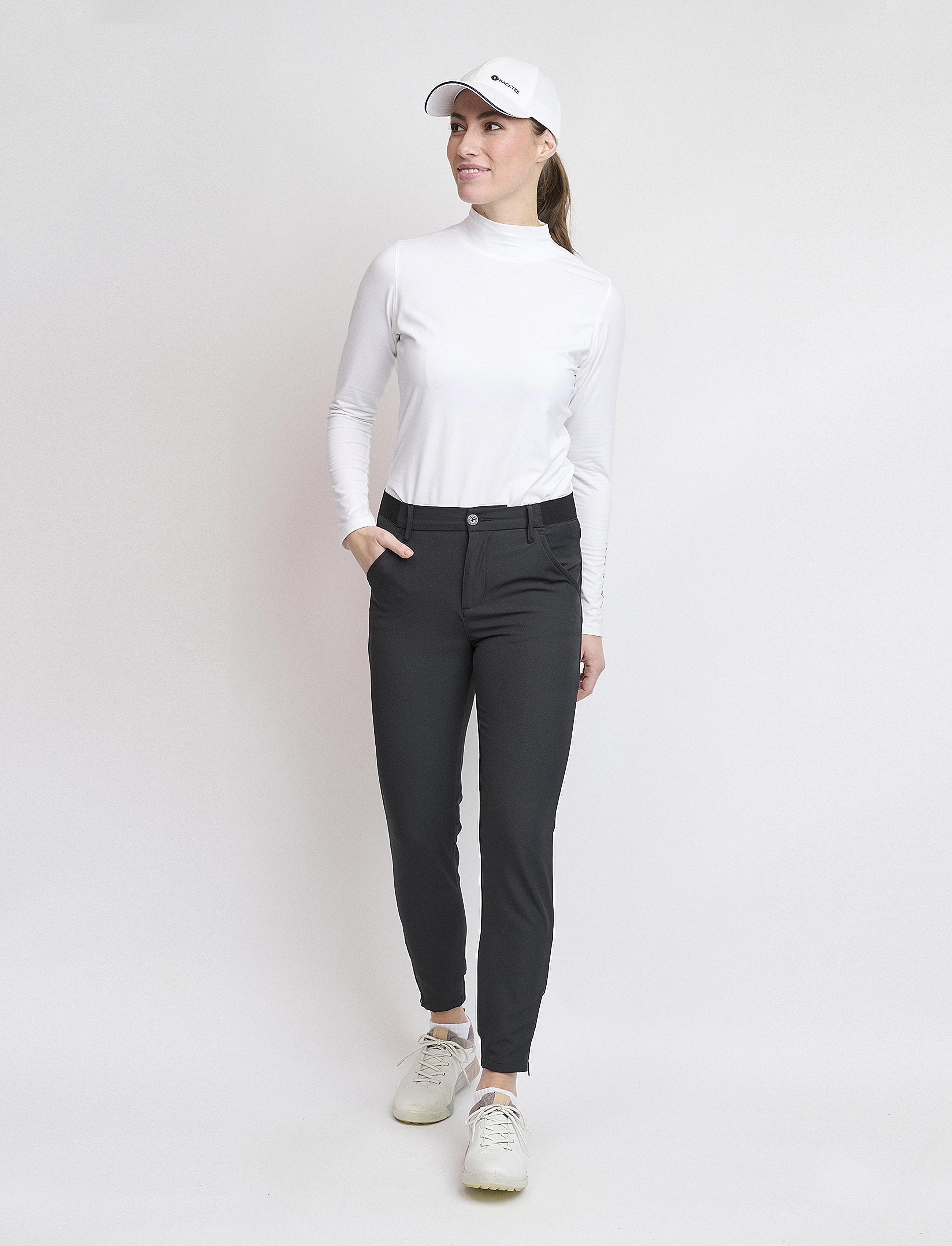 BACKTEE - Ladies Sports Pants - golfhosen - black - 3