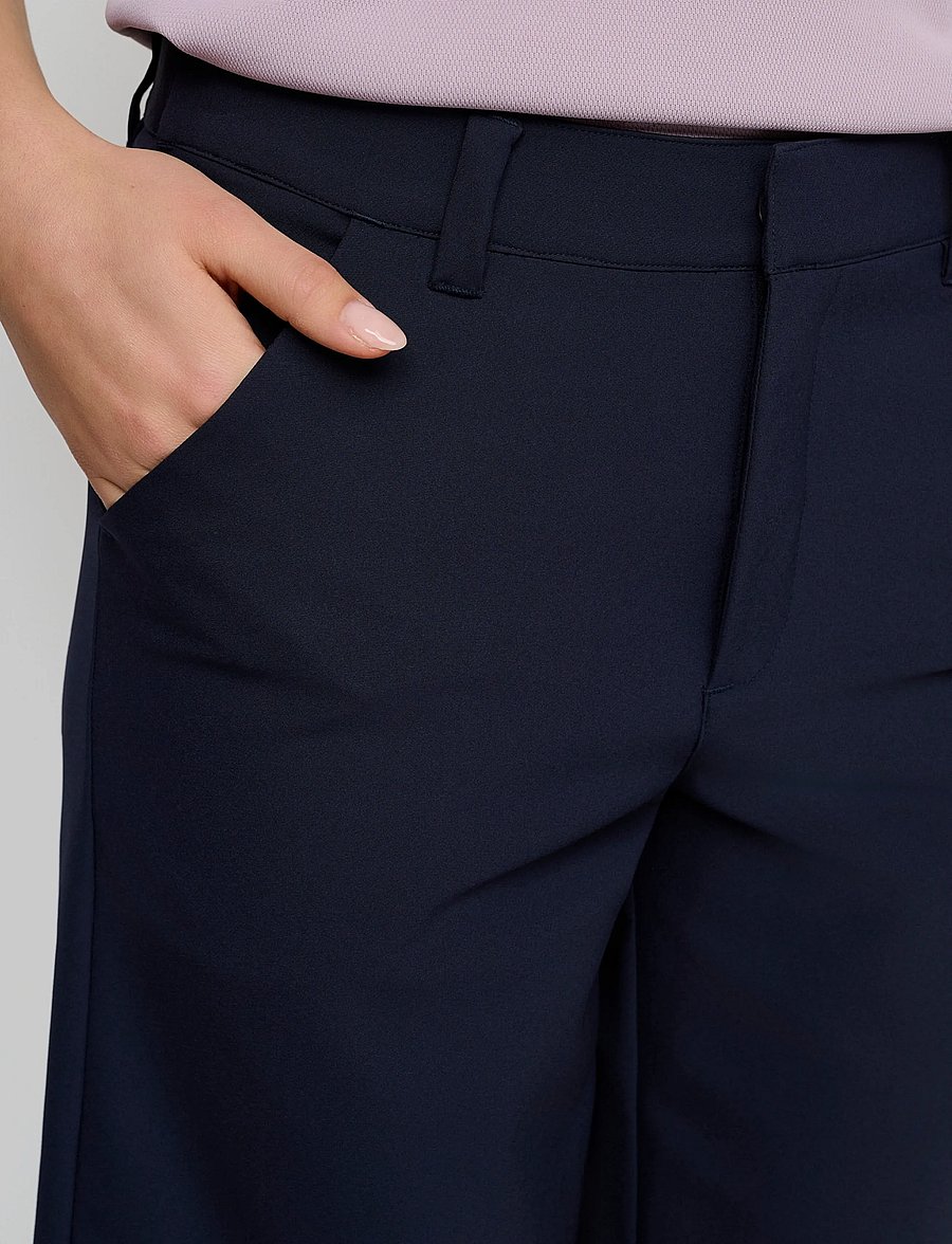 BACKTEE - Ladies Hybrid Shorts - lühikesed golfiipüksid - navy - 4