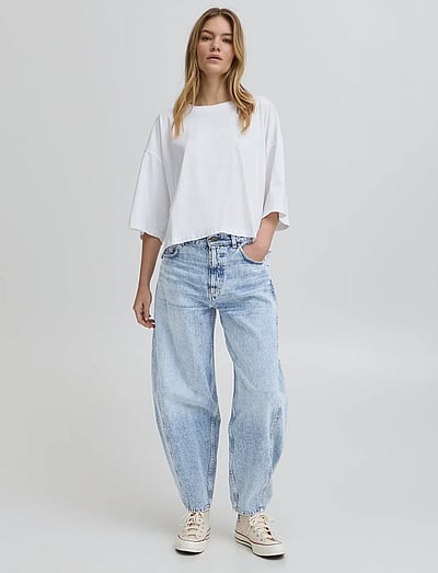 Bacavi Curved Jeans