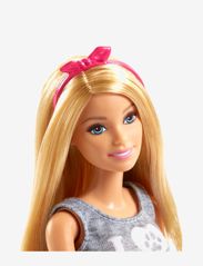 Barbie - Dolls and Pets - de laveste prisene - multi color - 1