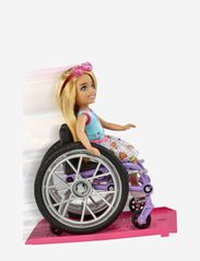 Barbie - Chelsea Wheelchair Doll - laveste priser - multi color - 3