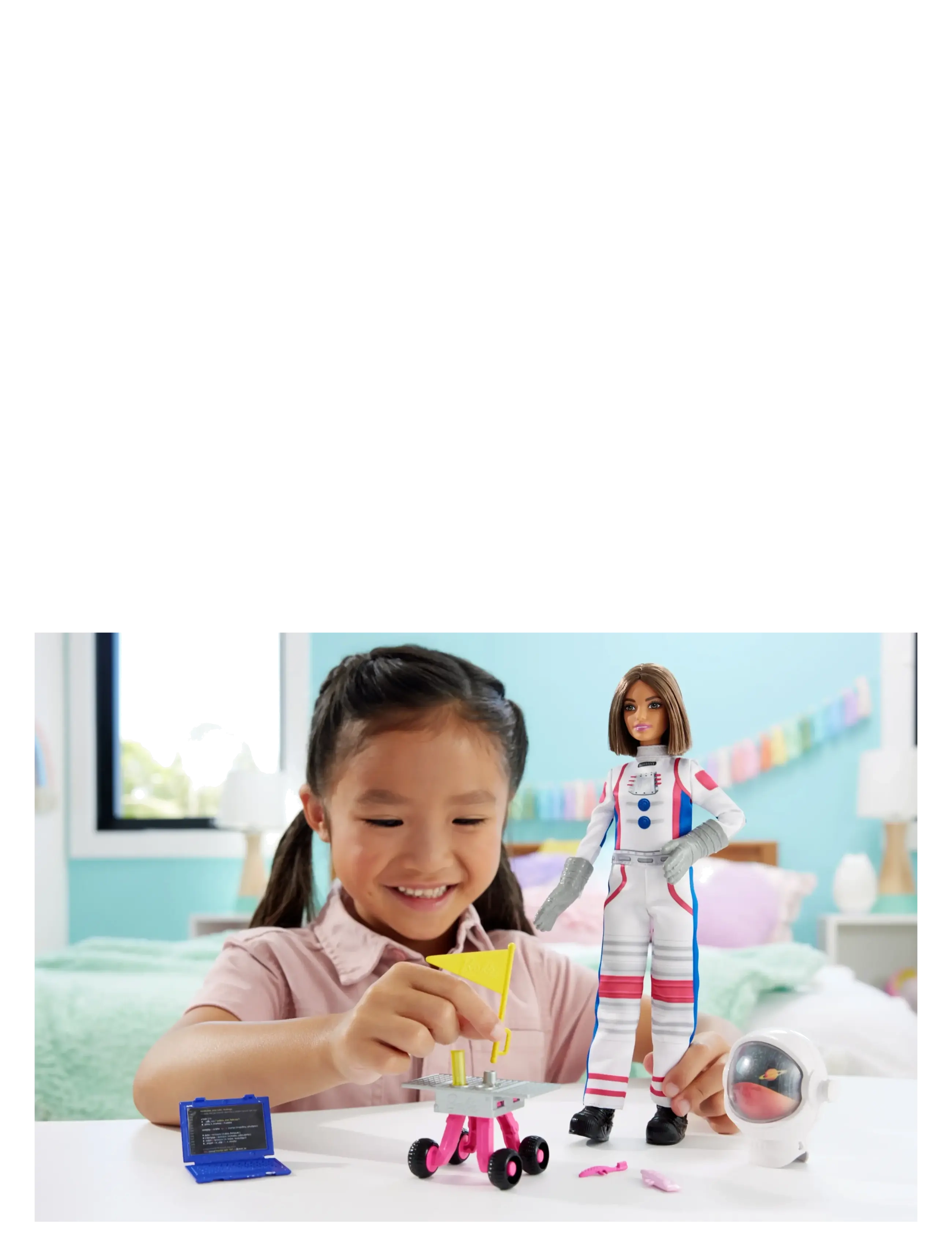 Barbie - 65th Anniversary Doll & 10 Accessories, Astronaut Set with Brunette Doll - najniższe ceny - multicolor - 1