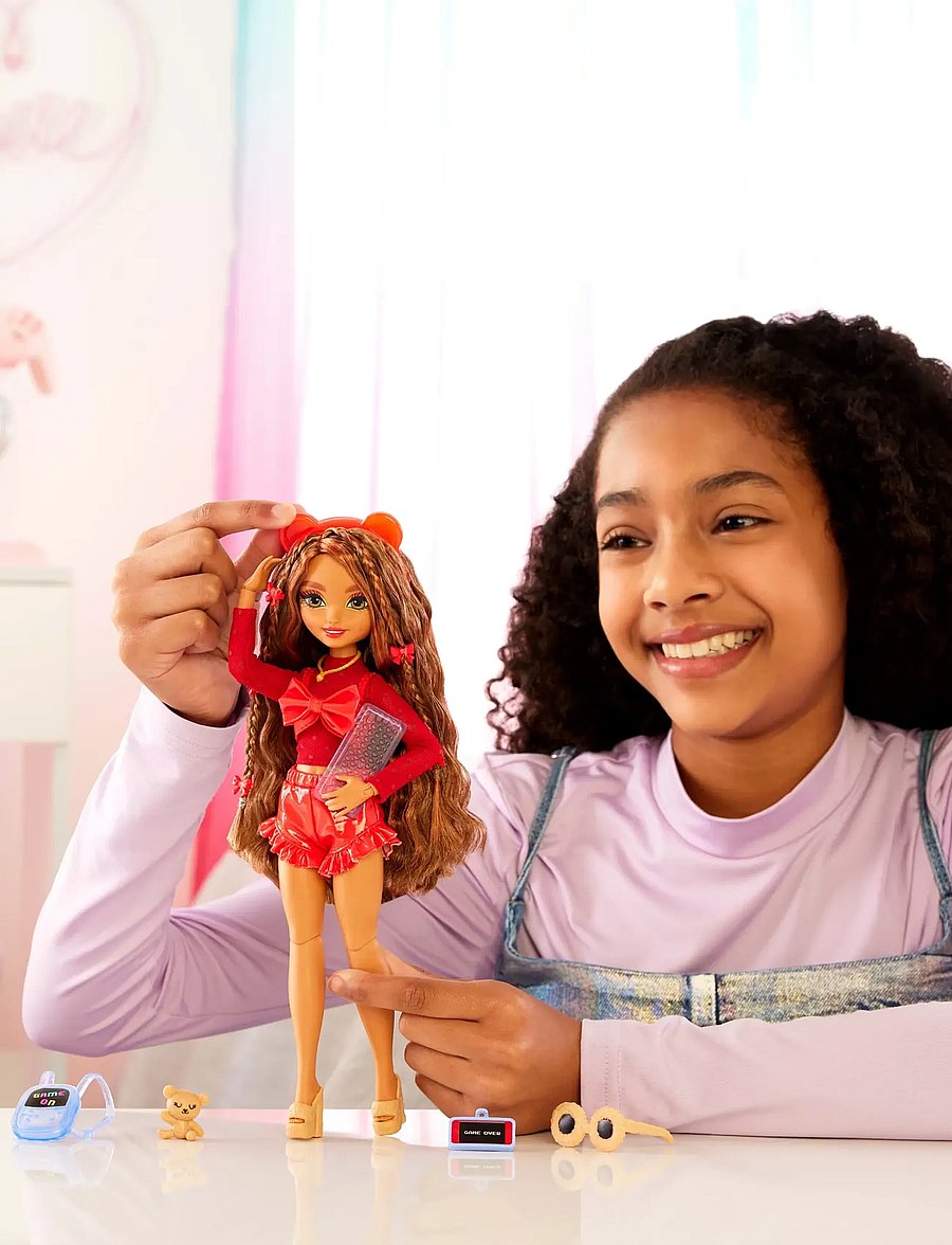 Barbie - Dream Besties Teresa Fashion Doll with Video Game Themed Accessories, 10 Piece Count - nukud - multicolor - 0