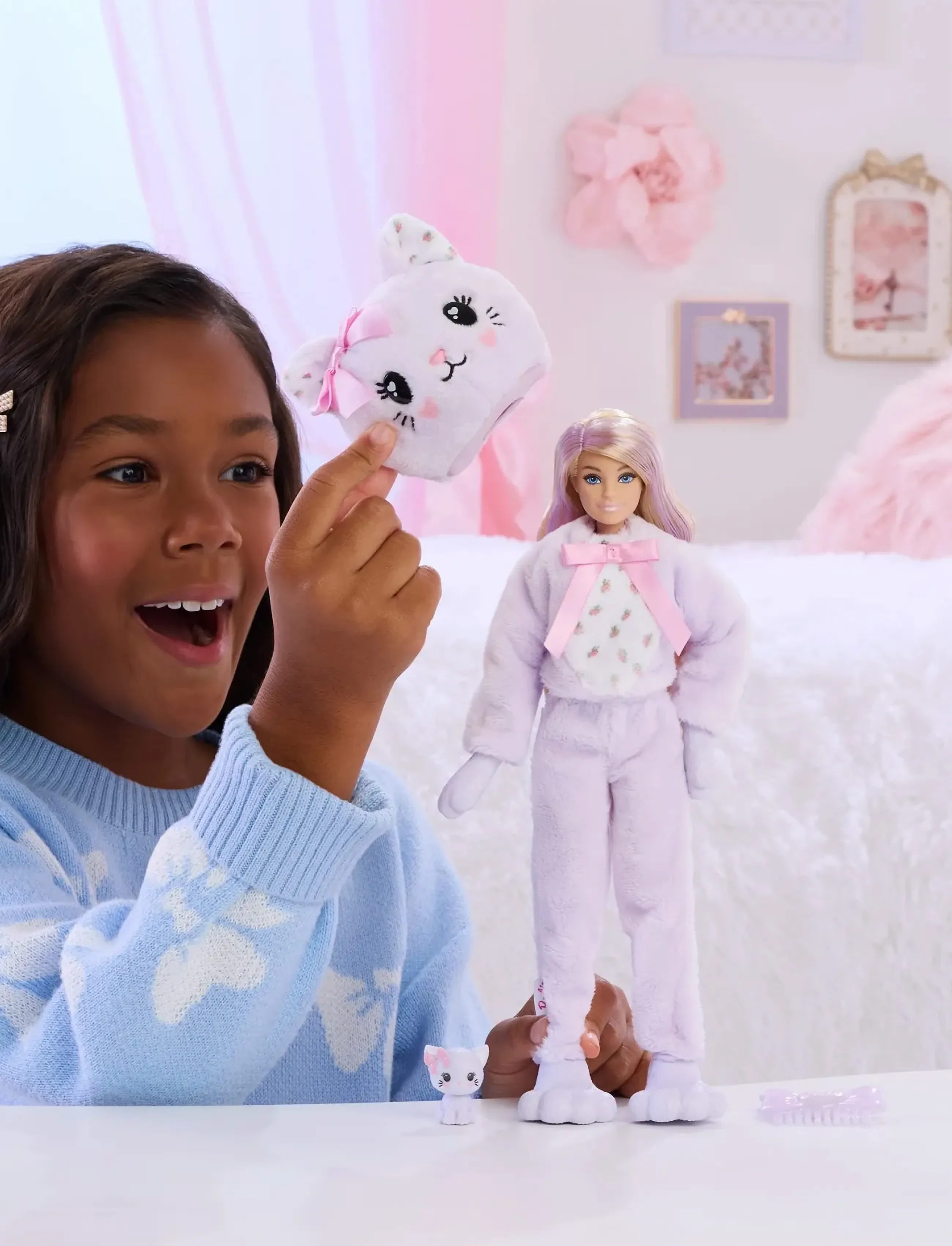 Barbie Cutie Reveal Doll & Accessories, Cuddly Series Kitten With 10 Surprises, Børn, Dolls, Lila, Str: ONE SIZE