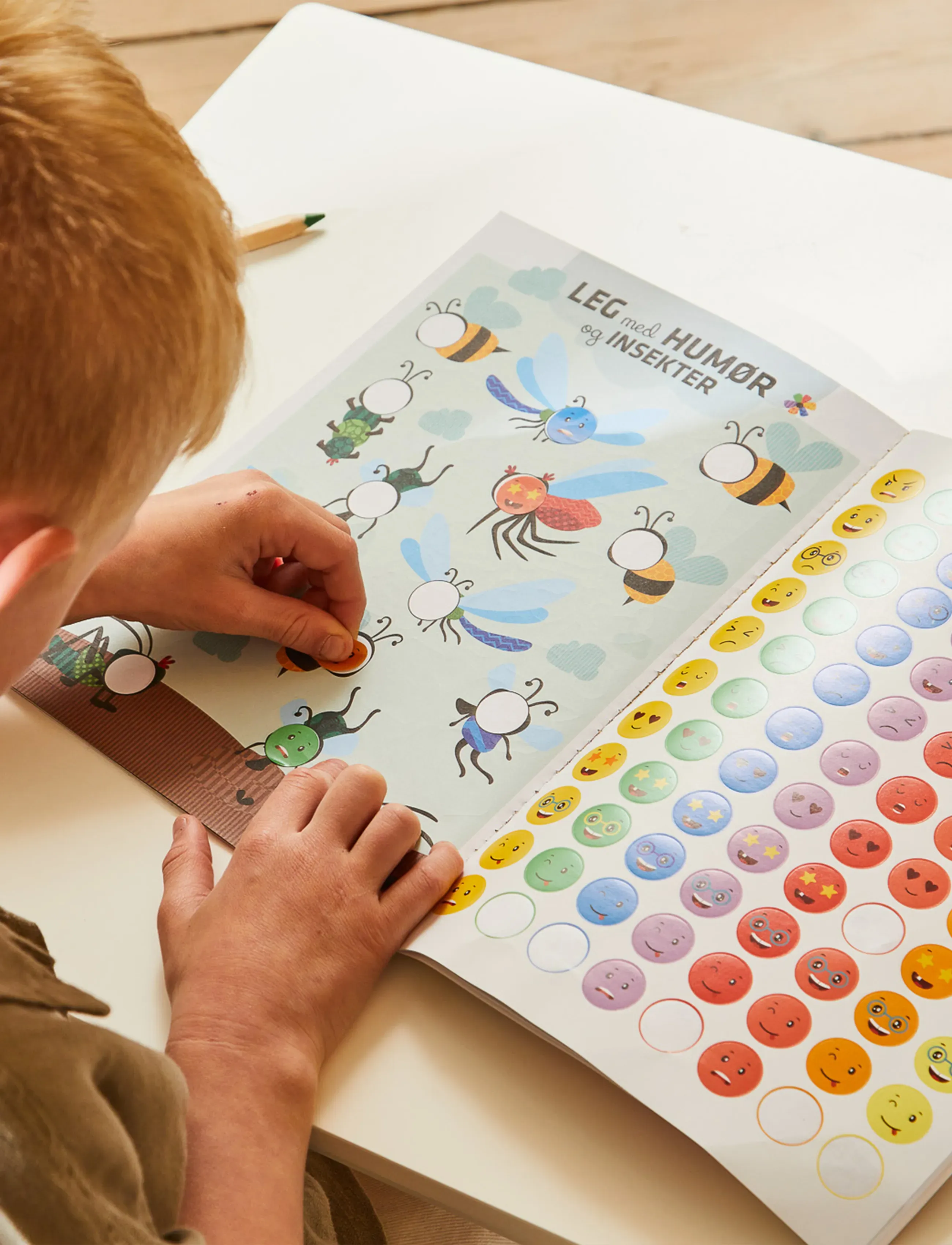 Barbo Toys Klistermærkebog Med Wacky Wonders Sjove Dyr (Dk), Børn, Coloring & Craft Books, Multi/mønstret, Str: ONE SIZE