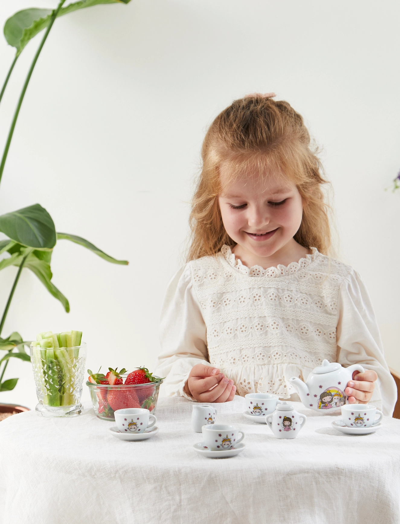 Barbo Spielzeug Lillie & Ellie 12 Pcs Porcelain Tea Set, One Size, Toy Kitchen Accessories, Mehrfarbig/gemustert - Coffee Sets, Kinder