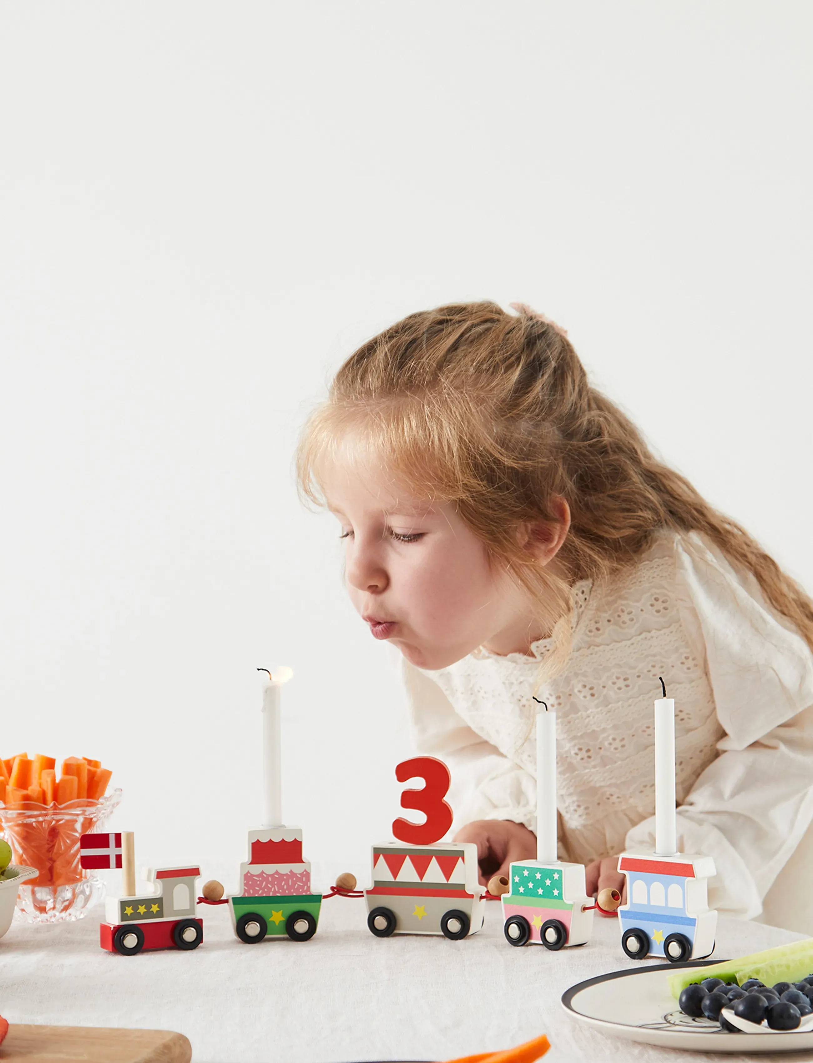 Barbo Spielzeug Birthday Train Scandinavia (Se, No And Dk Flag), One Size, Toy Vehicles, Mehrfarbig/gemustert - Trains, Kinder