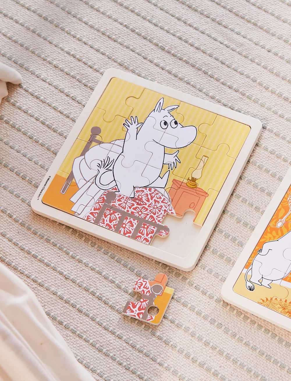 Muumitrollid - Moomin - Wooden Square Puzzle - Bedtime Jumping - puidust pusled - 1016 - 0