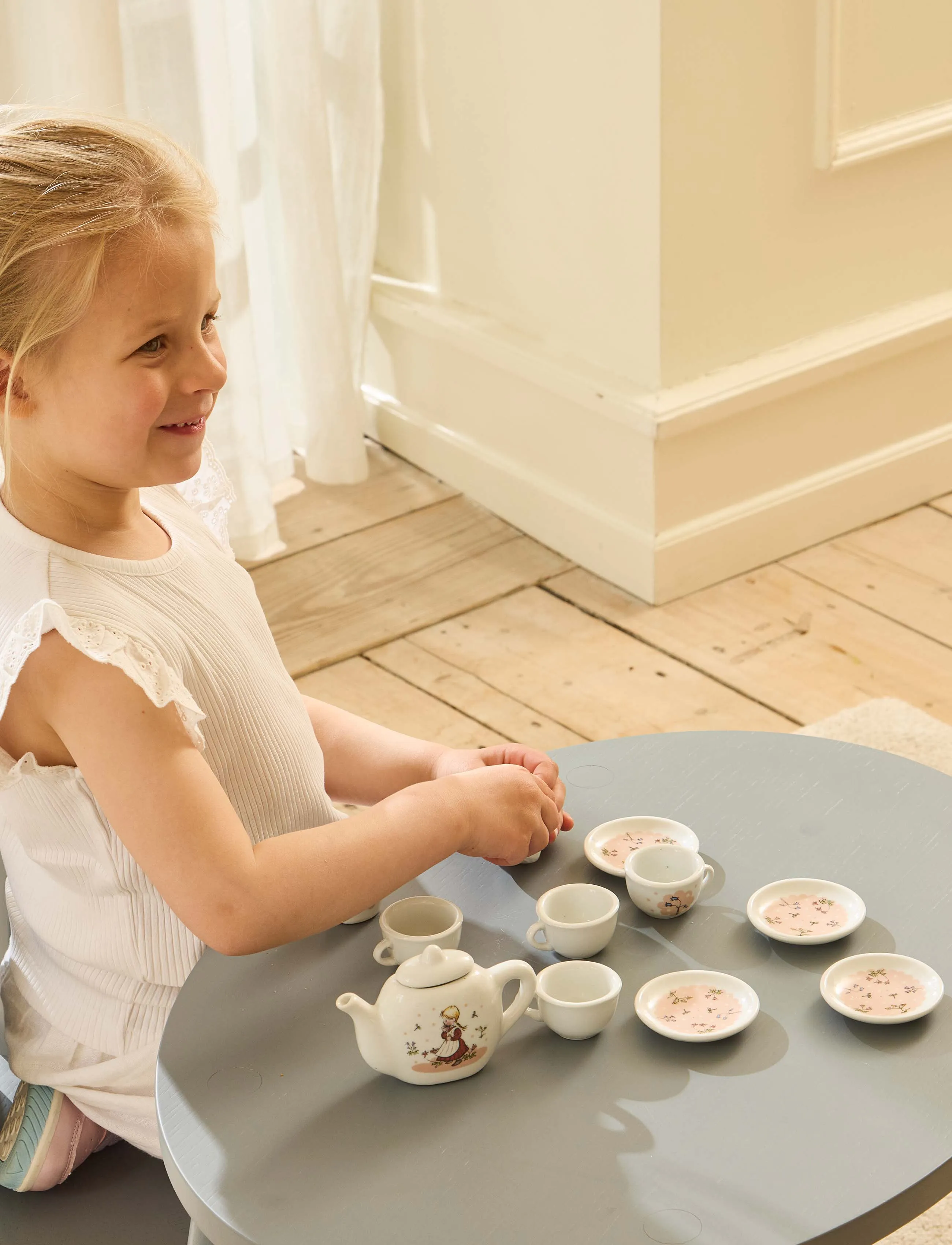 Emil i Lönneberga Porcelain Tea Set With Ida I Lönneberga, One Size, Toy Kitchen & Accessories, Weiß - Coffee Sets, Kinder