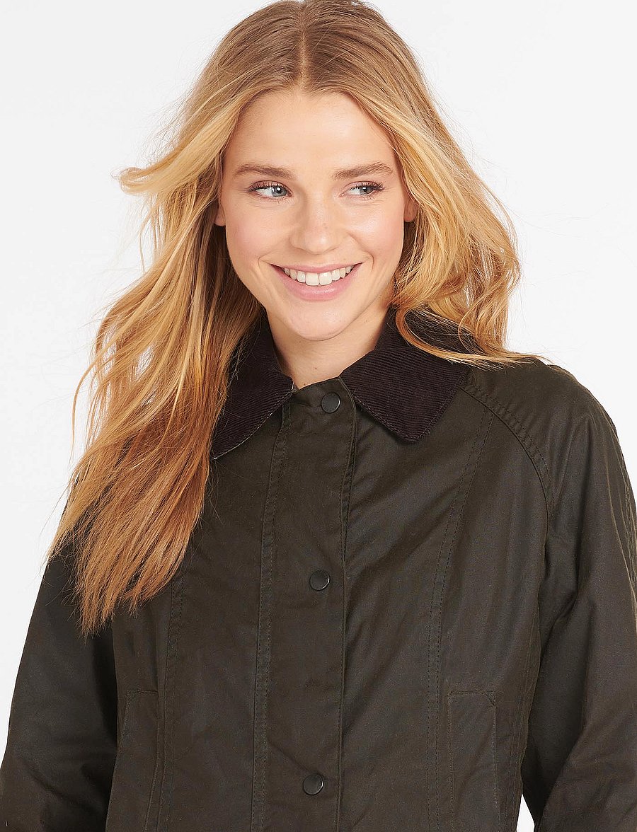 Barbour - Barbour Classic Beadnell Wax Jacket - tepitud jakid - olive - 3