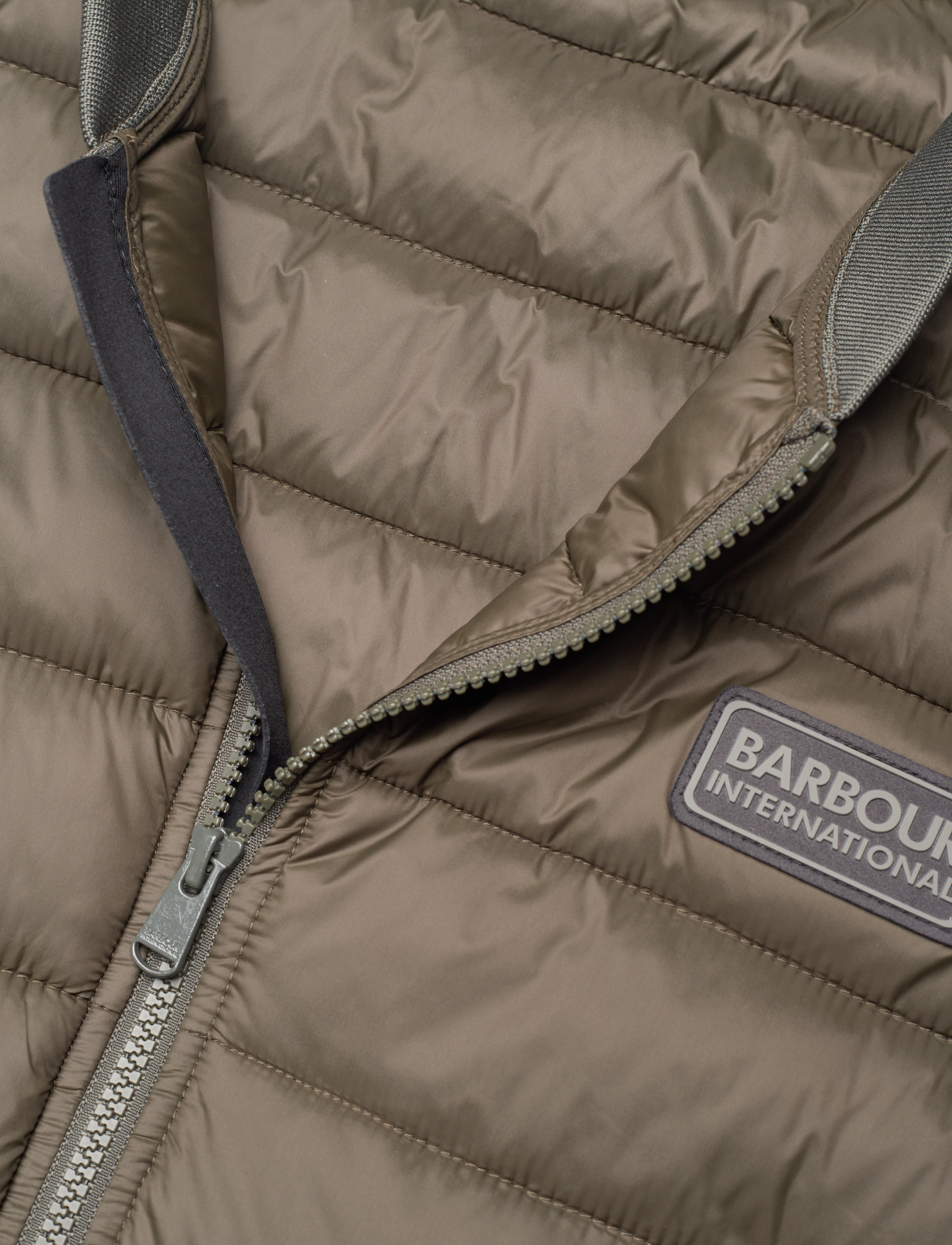 Barbour - B.Intl Elgin Gilet - olive - 5