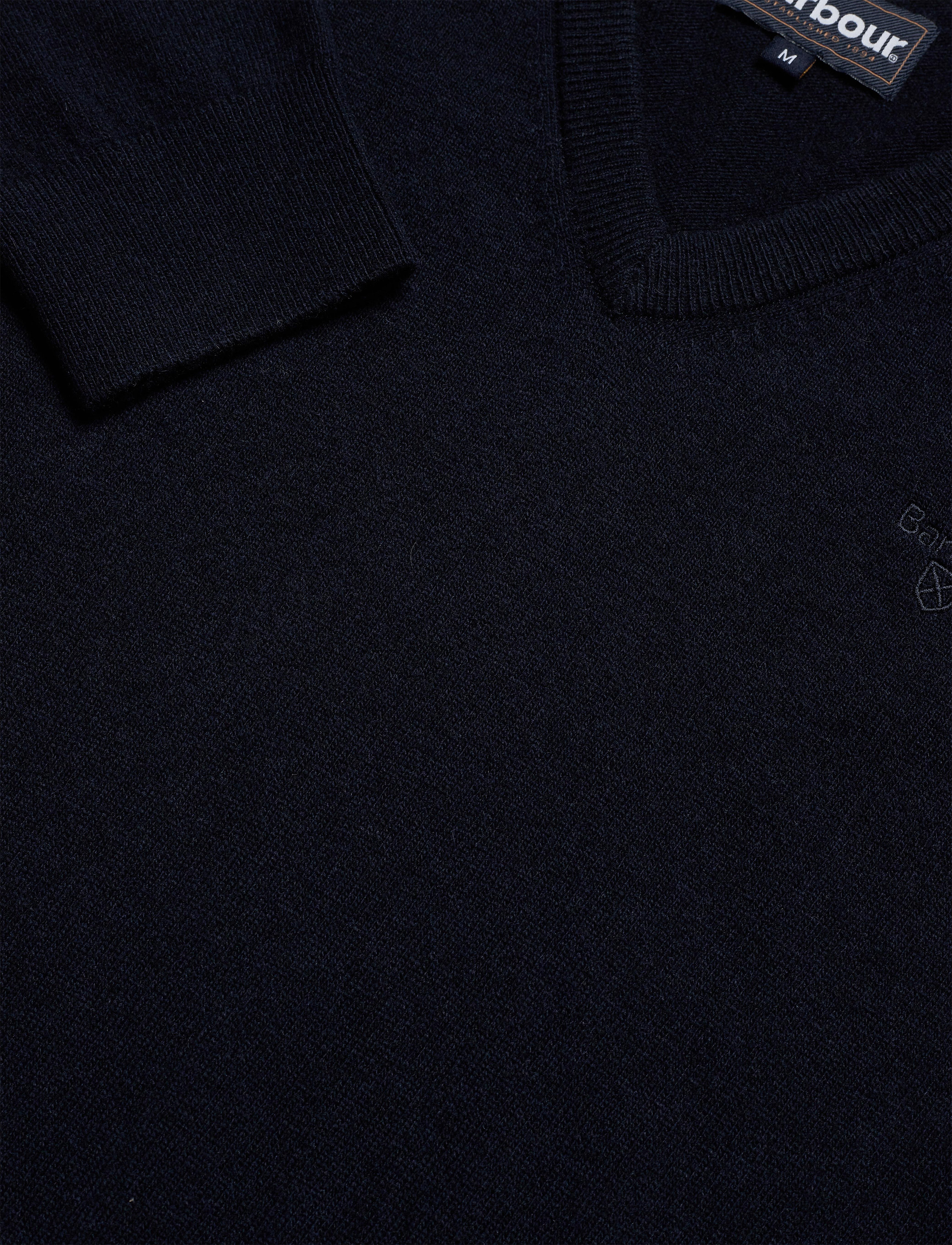 Barbour - Barbour Essential Lambswool V Neck Sweater - v-necks - navy - 5