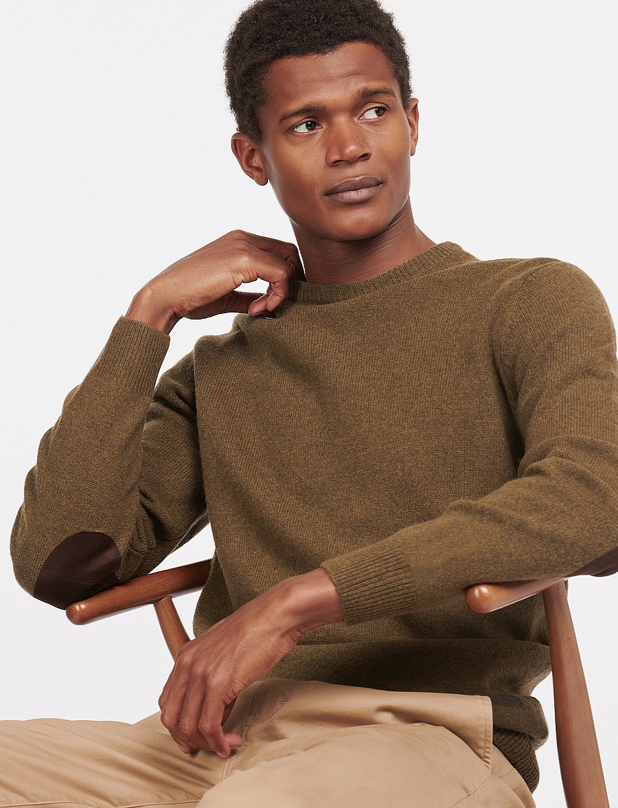 Barbour - Barbour Essential Patch Crew Neck Sweater - Ümmarguse kaelusega kudumid - willow green - 5