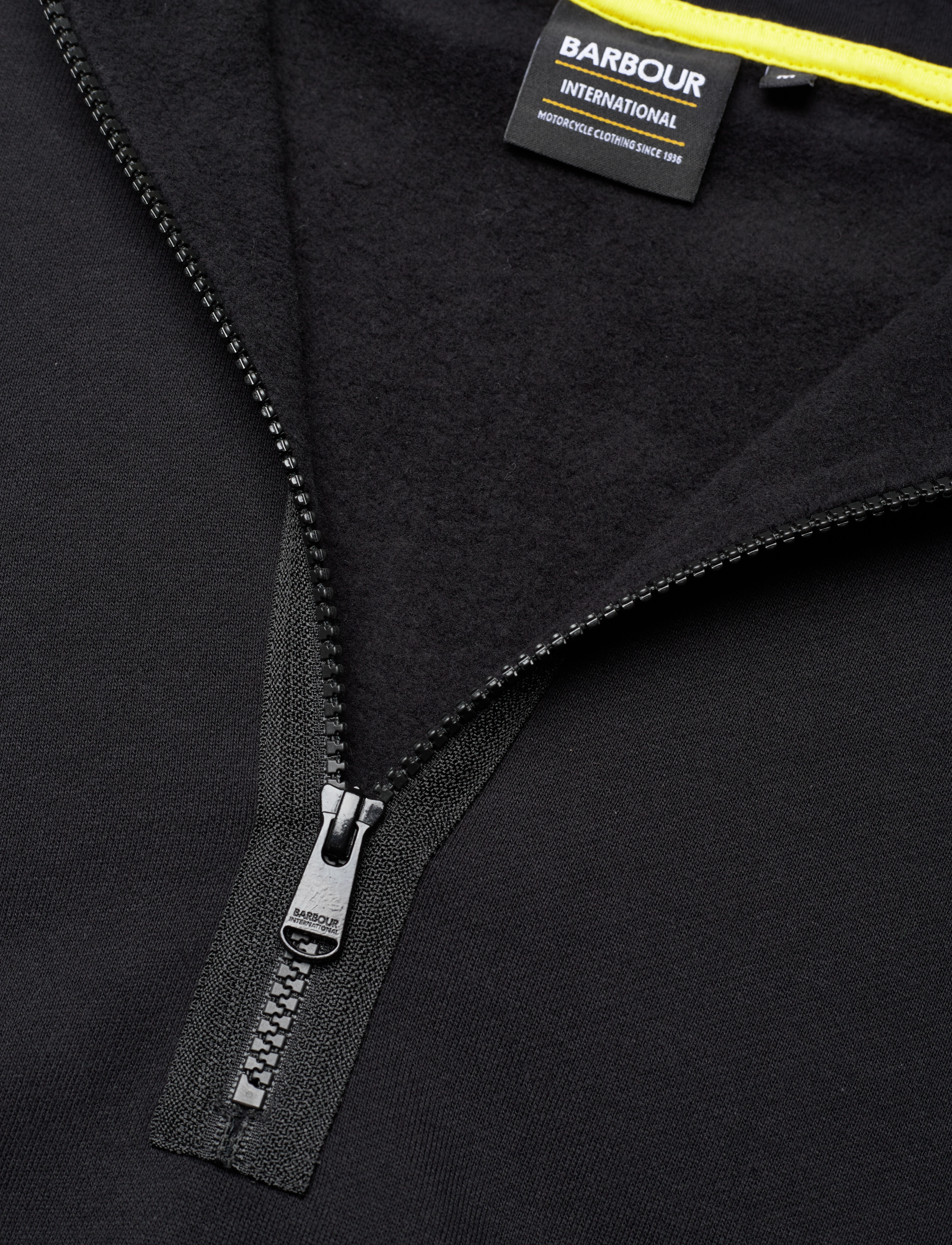 Barbour - B.Intl Badge Hf Z Hood - black - 3
