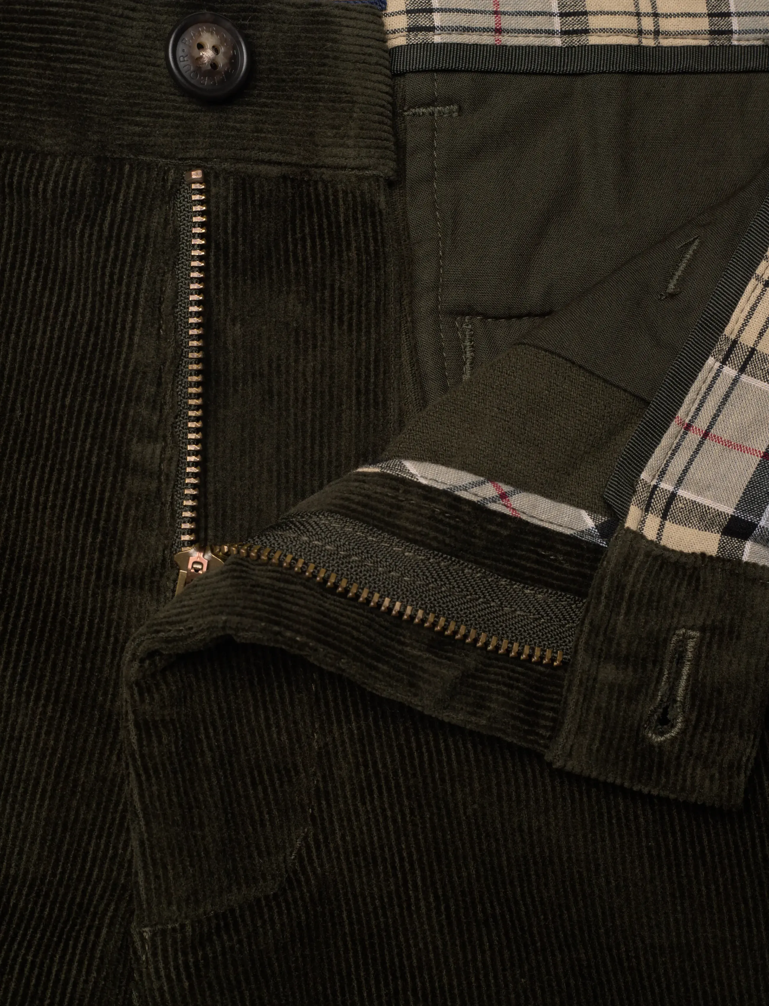 Barbour - Barbour Stretch Cord Tailored Fit Trouser - freizeithosen - green - 3