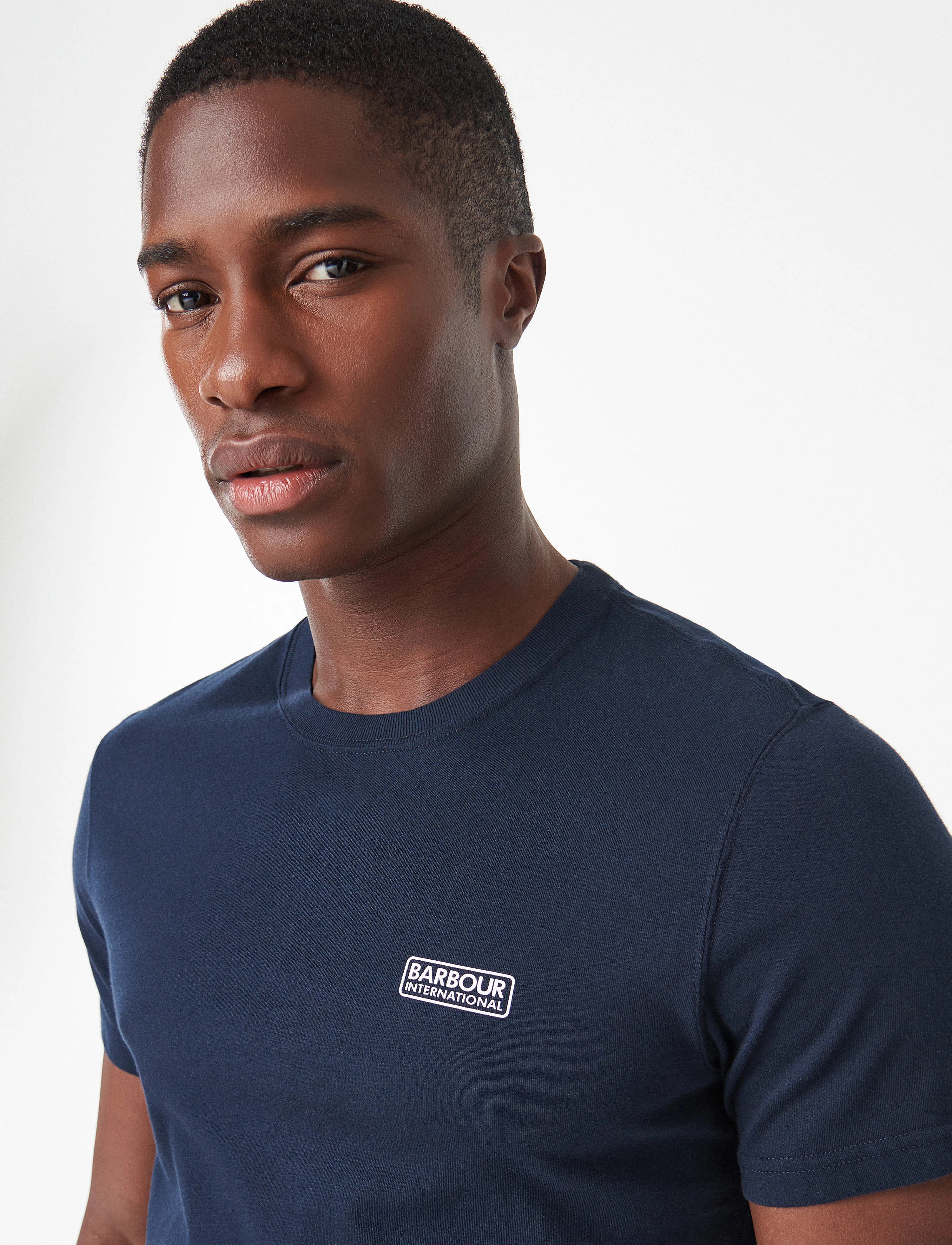 Barbour - B.Intl Small Logo Tee - kortærmede t-shirts - international navy - 5