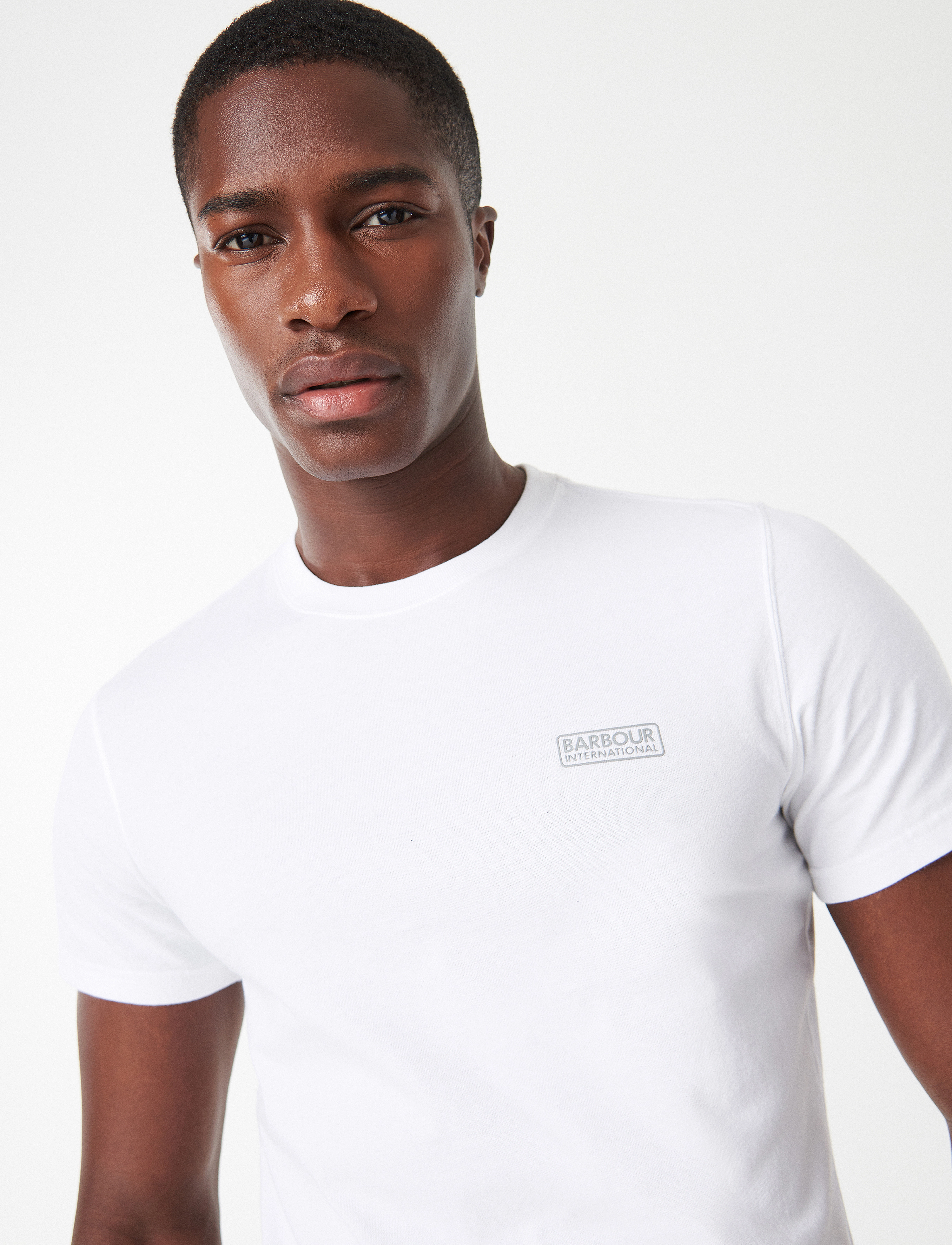 Barbour - B.Intl Small Logo T-Shirt - kurzärmelig - white/black - 5