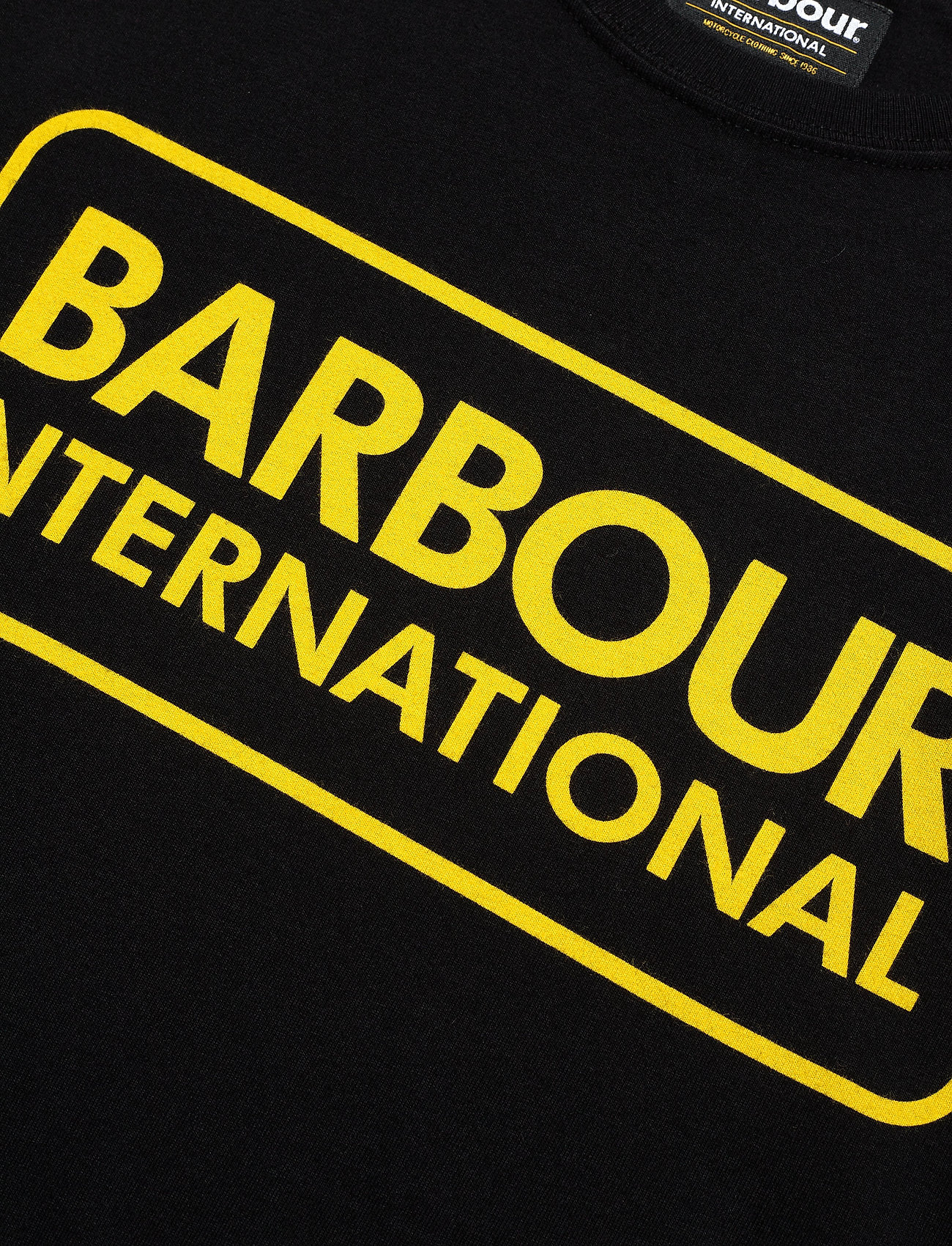 Barbour - B.Intl Essential Large Logo Tee - kortærmede t-shirts - black/yellow - 5