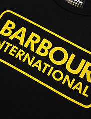 Barbour - B.Intl Essential Large Logo Tee - kortermede t-skjorter - black/yellow - 5