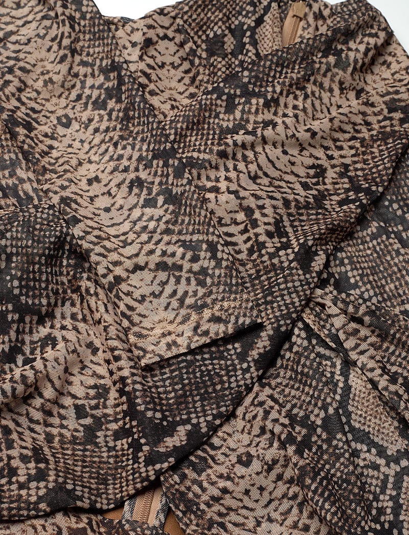 Bardot - ALIYAH PRINTED MIDI DRESS - fodralklänningar - snake skin - 2