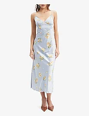 Bardot - MALINDA SLIP DRESS - sukienki na ramiączkach - baby blue floral - 2