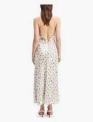 Bardot - OLEA MAXI DRESS - party wear at outlet prices - ivory ditsy floral - 4