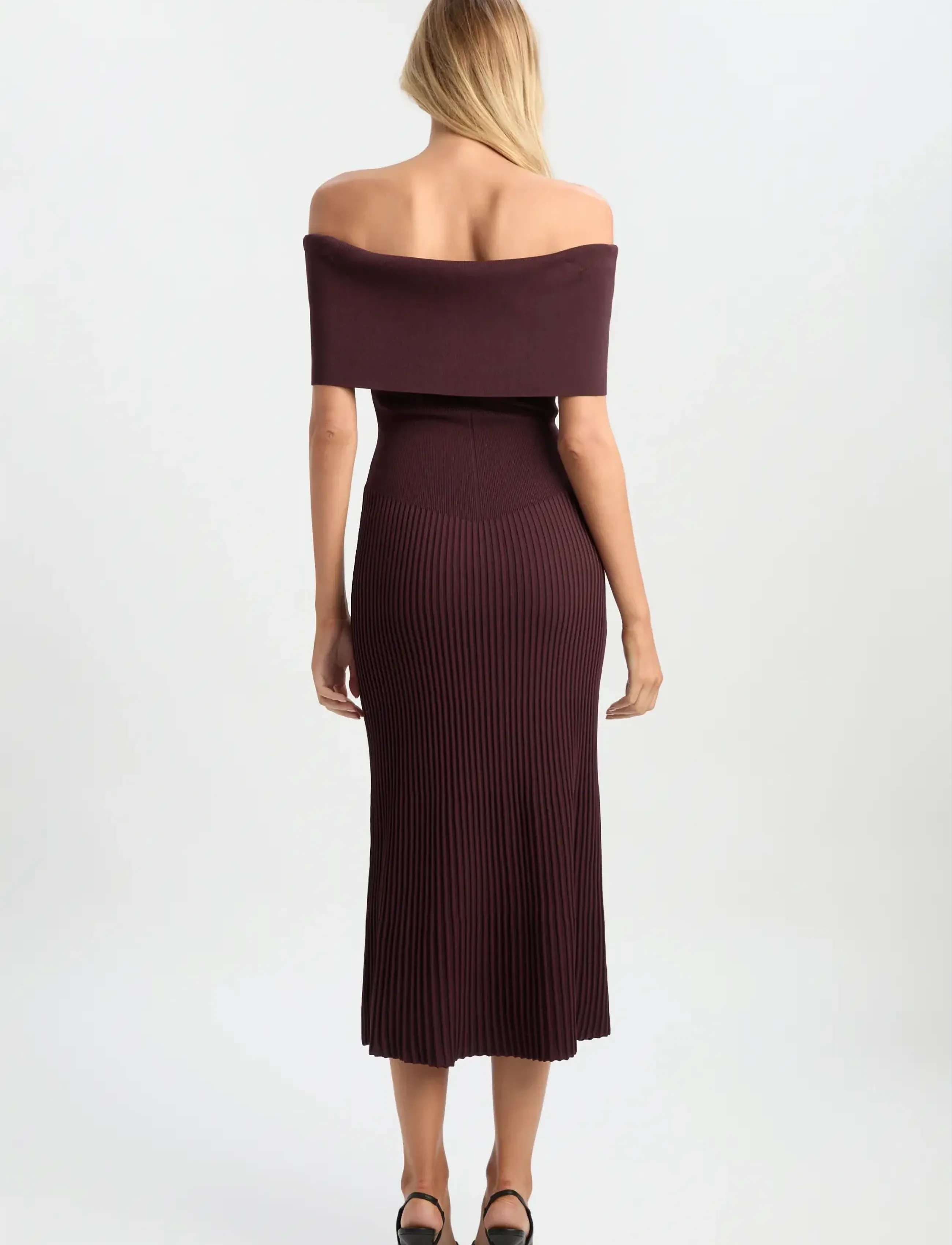 Bardot Harro Pleated Knit Dress, Kvinder, Skulderfri Plisseret Strikkjole, Bordeaux, Str: S
