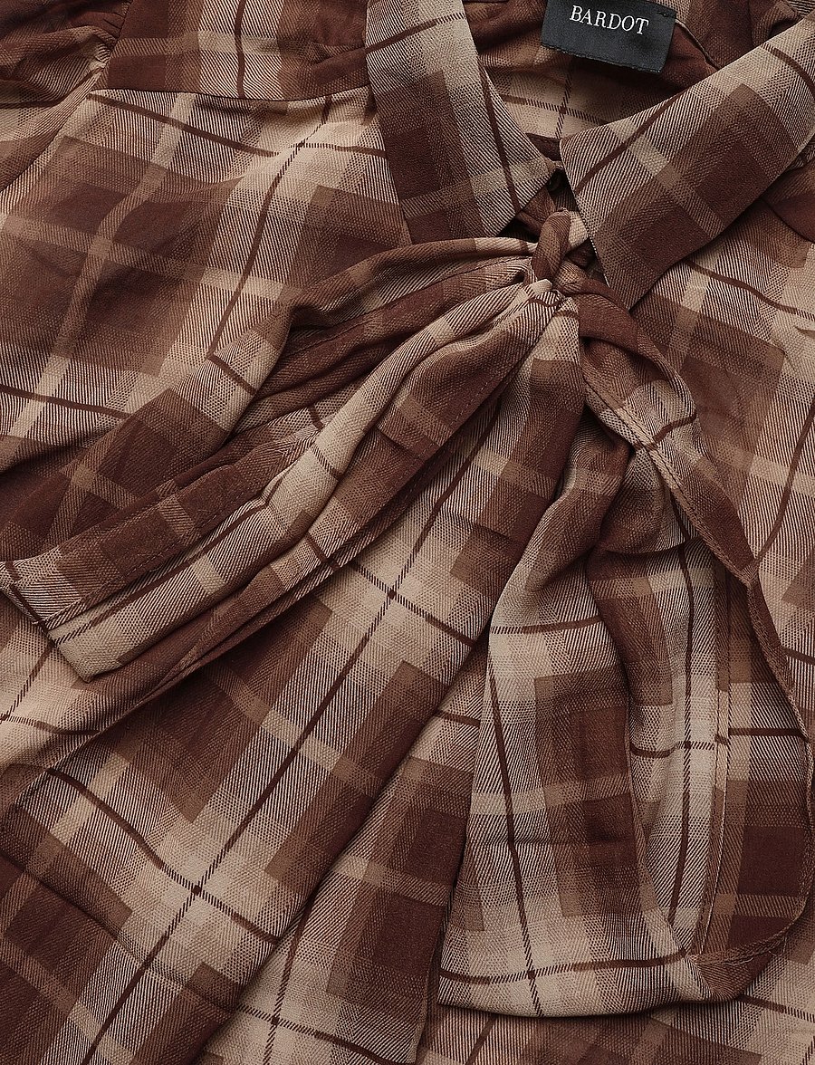 Bardot - CECILE NECK TIE SHIRT - long sleeved blouses - brown chck - 2