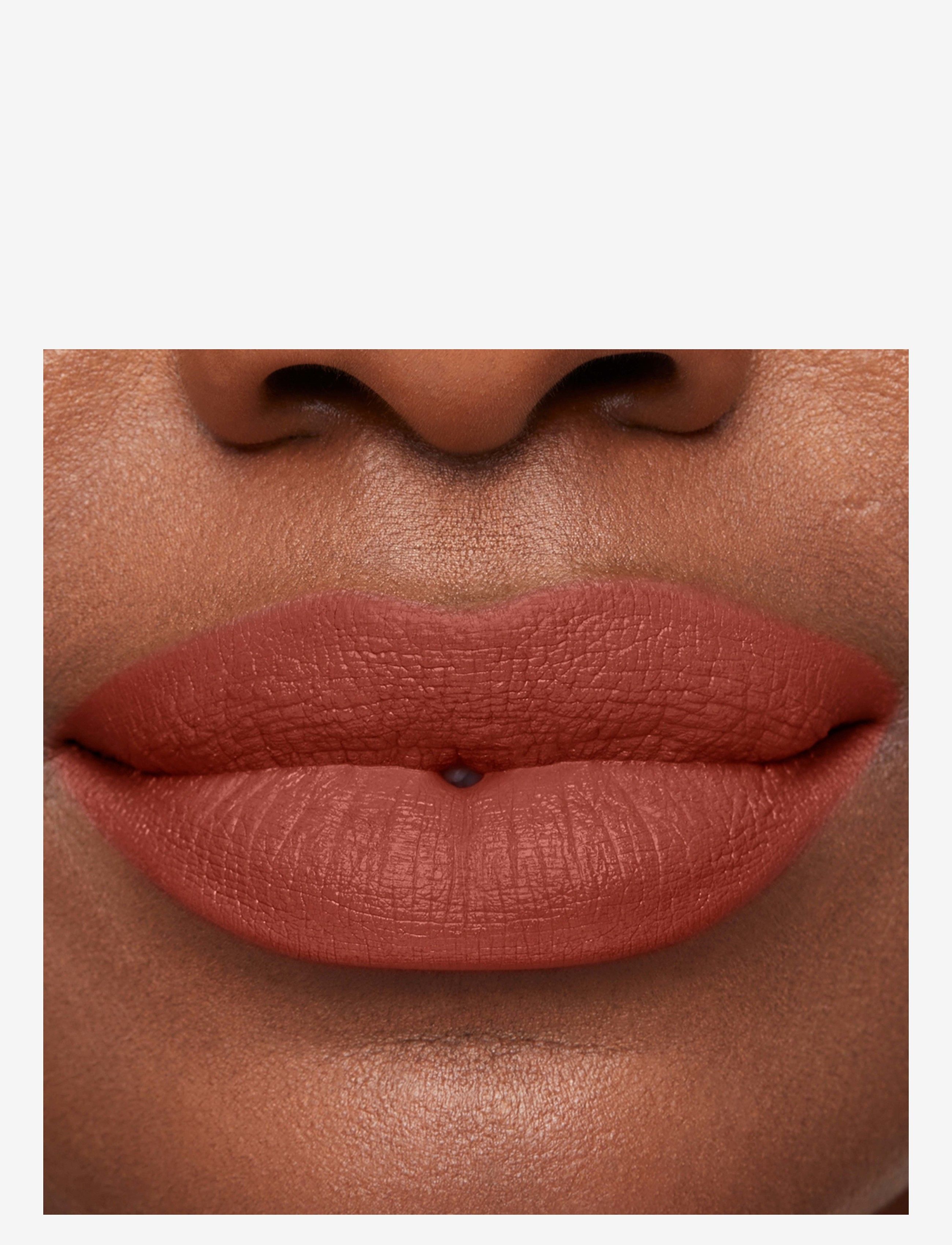 bareMinerals - Mineralist Lip Liner Striking spice 1.3 GR - makeup - striking spice - 4