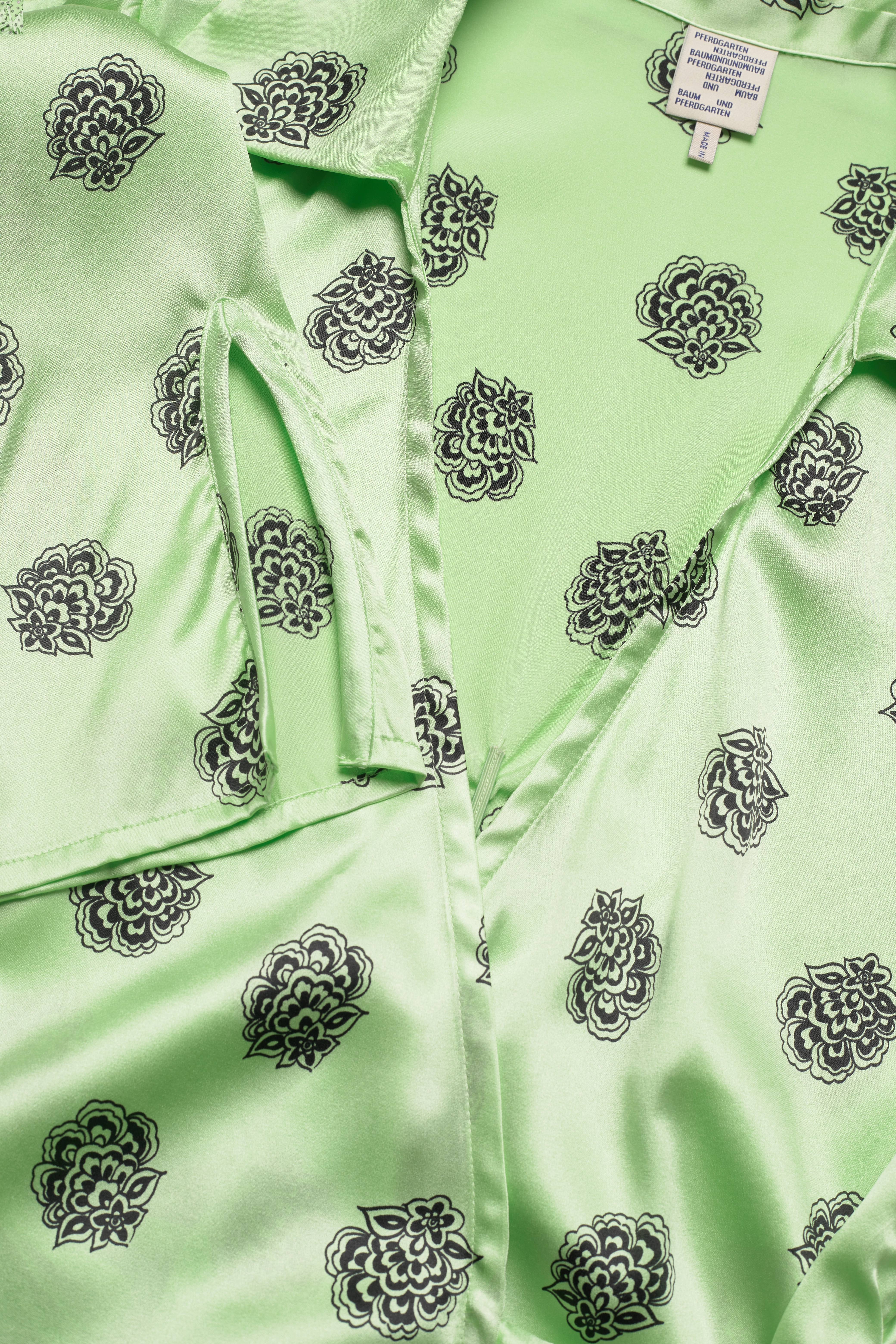 Baum und Pferdgarten - APPEL - modern green flower - 3