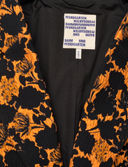 Baum und Pferdgarten - BIA - odzież imprezowa w cenach outletowych - orange black flower - 4