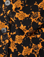 Baum und Pferdgarten - BIA - odzież imprezowa w cenach outletowych - orange black flower - 5