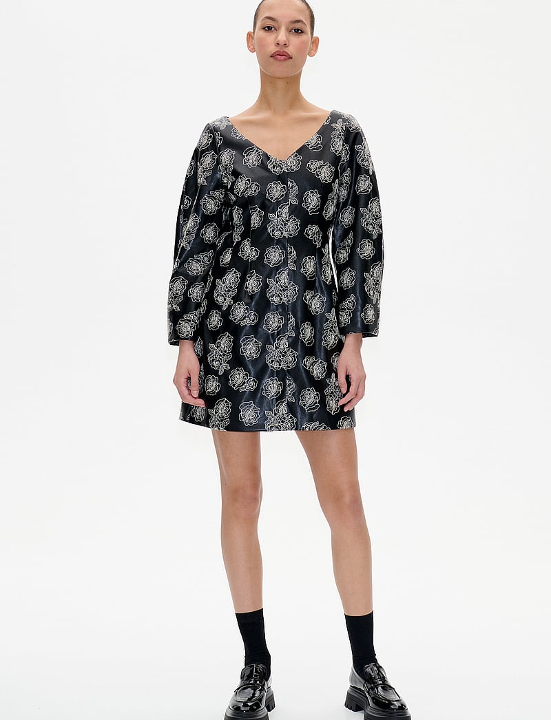 Baum und Pferdgarten - AROHI - festkjoler - black stitch flower - 0