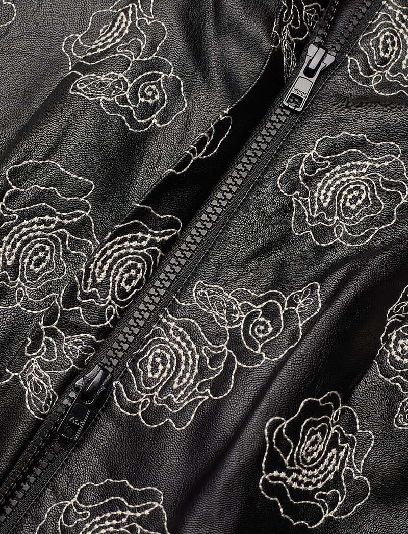 Baum und Pferdgarten - AROHI - festkjoler - black stitch flower - 5