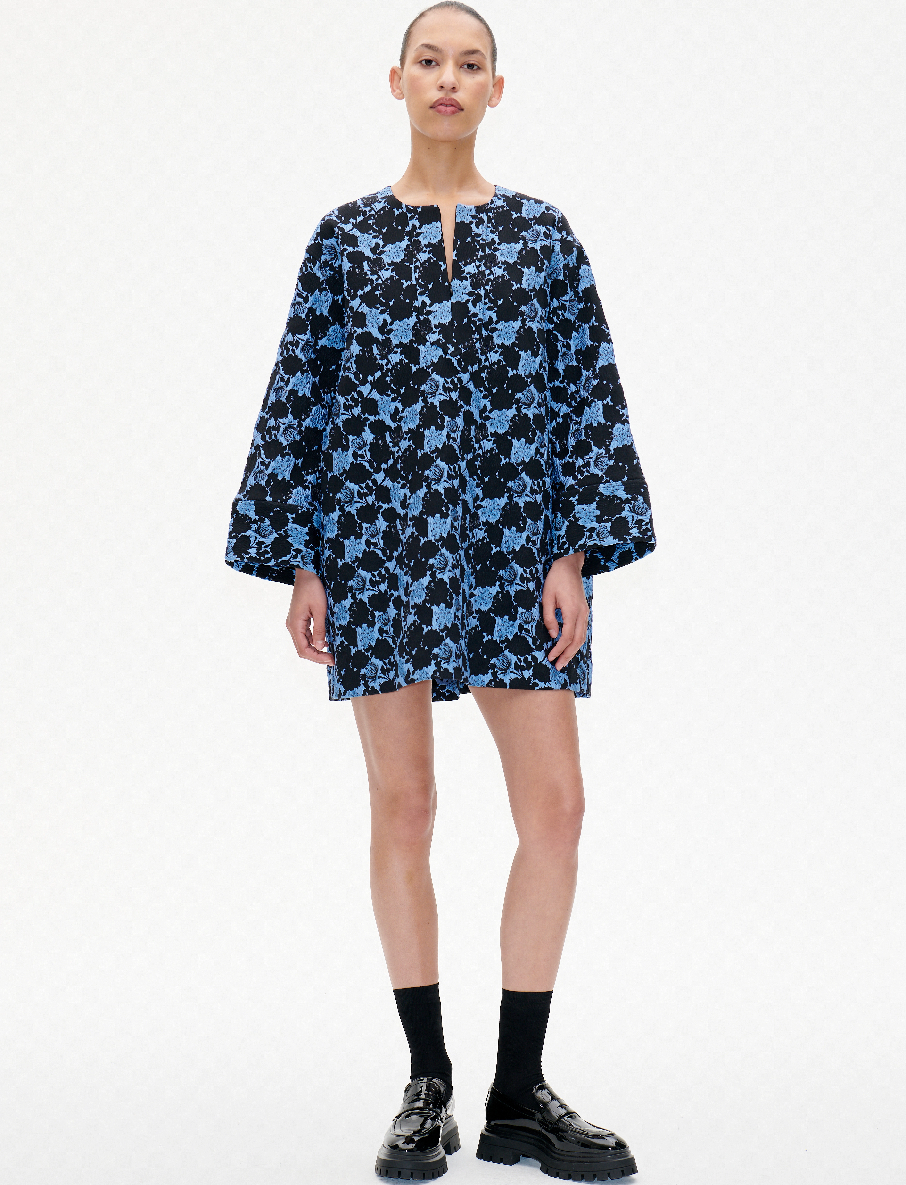 Baum und Pferdgarten - ABI - blue flower jacquard - 2